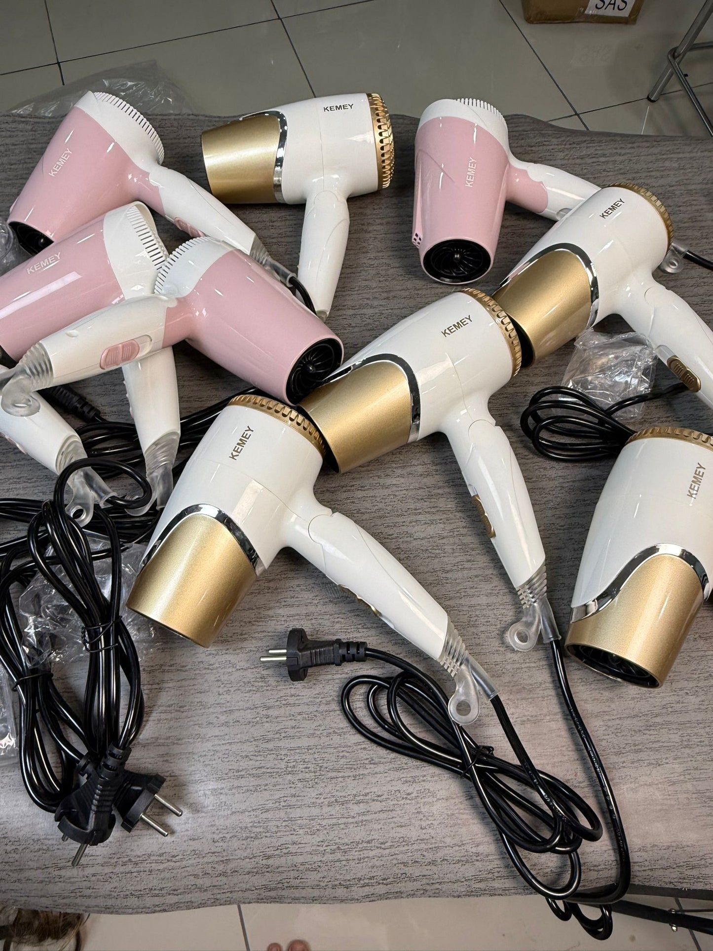 Pro Hair Dryer – Imported Lot with 1 Nozzle