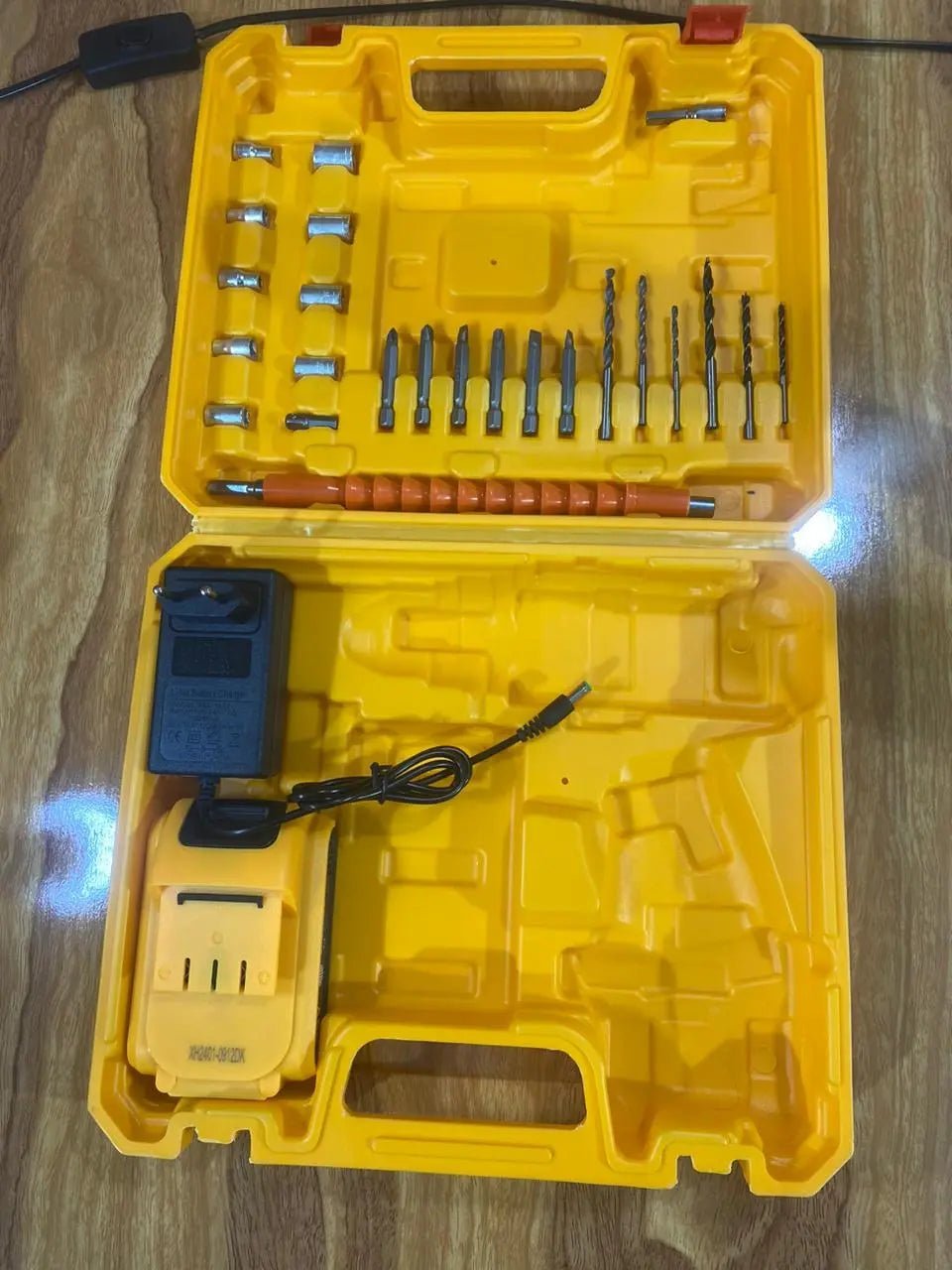 AMAZON LOT 36V ABD DRILL MACHINE AND SCREW DRIVER - Galaxiee.com