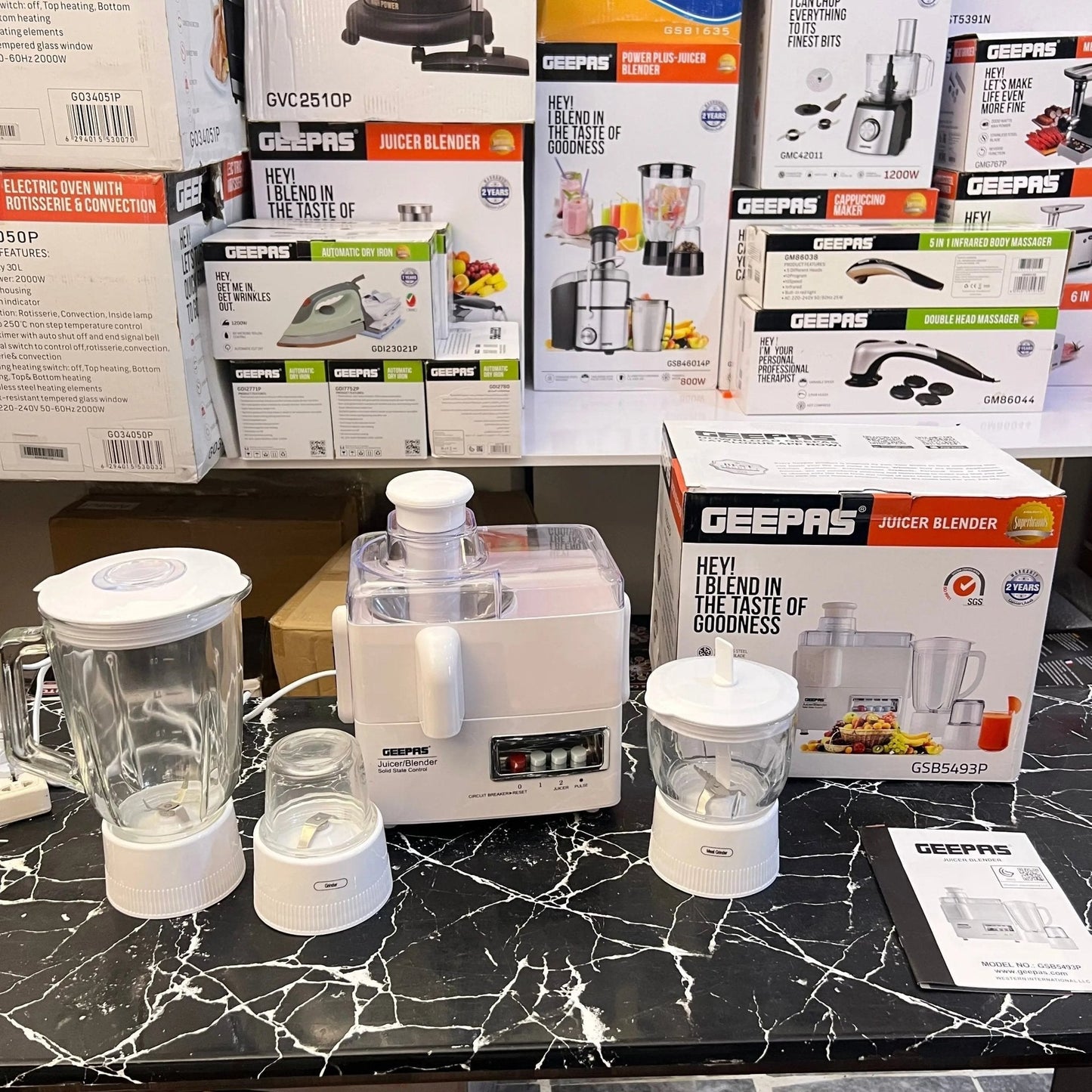 Geepas 3 - in - 1 Juicer Blender GSB5493P - Galaxiee.com