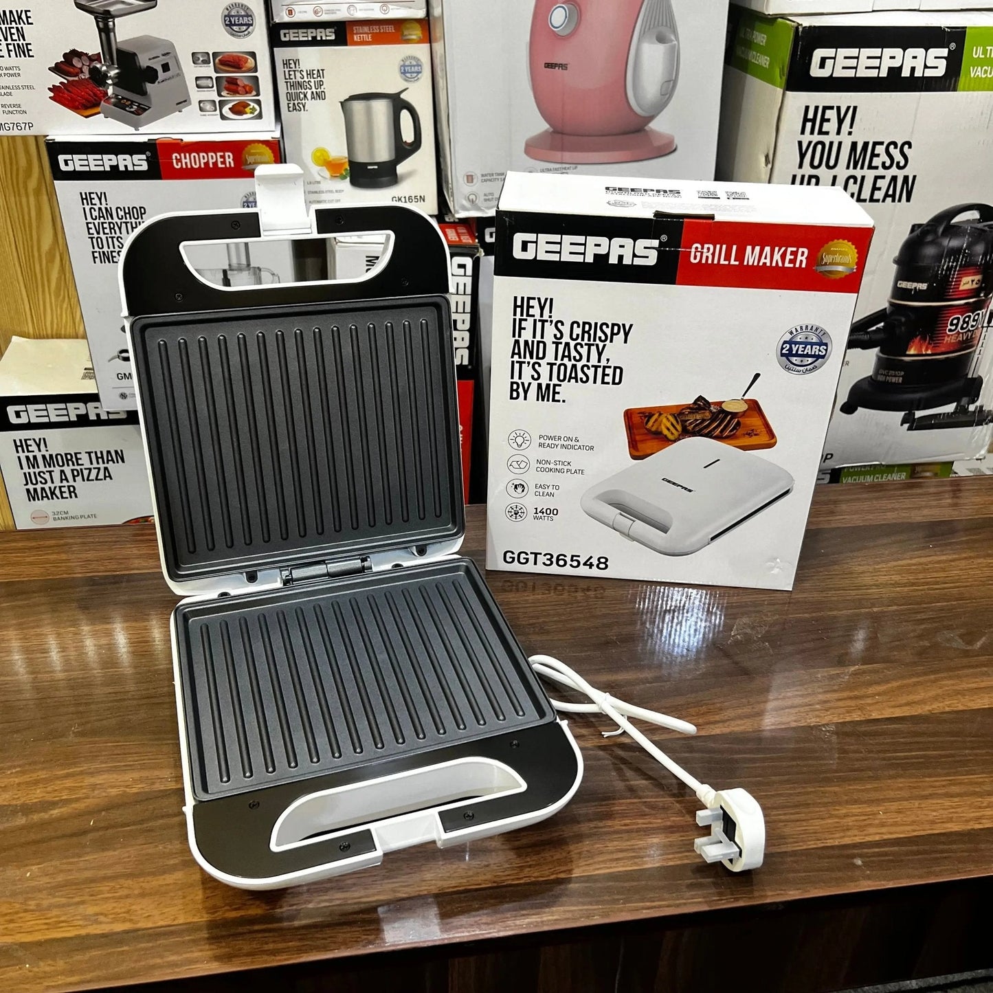 Geepas Grill Maker GGT36548 - Galaxiee.com