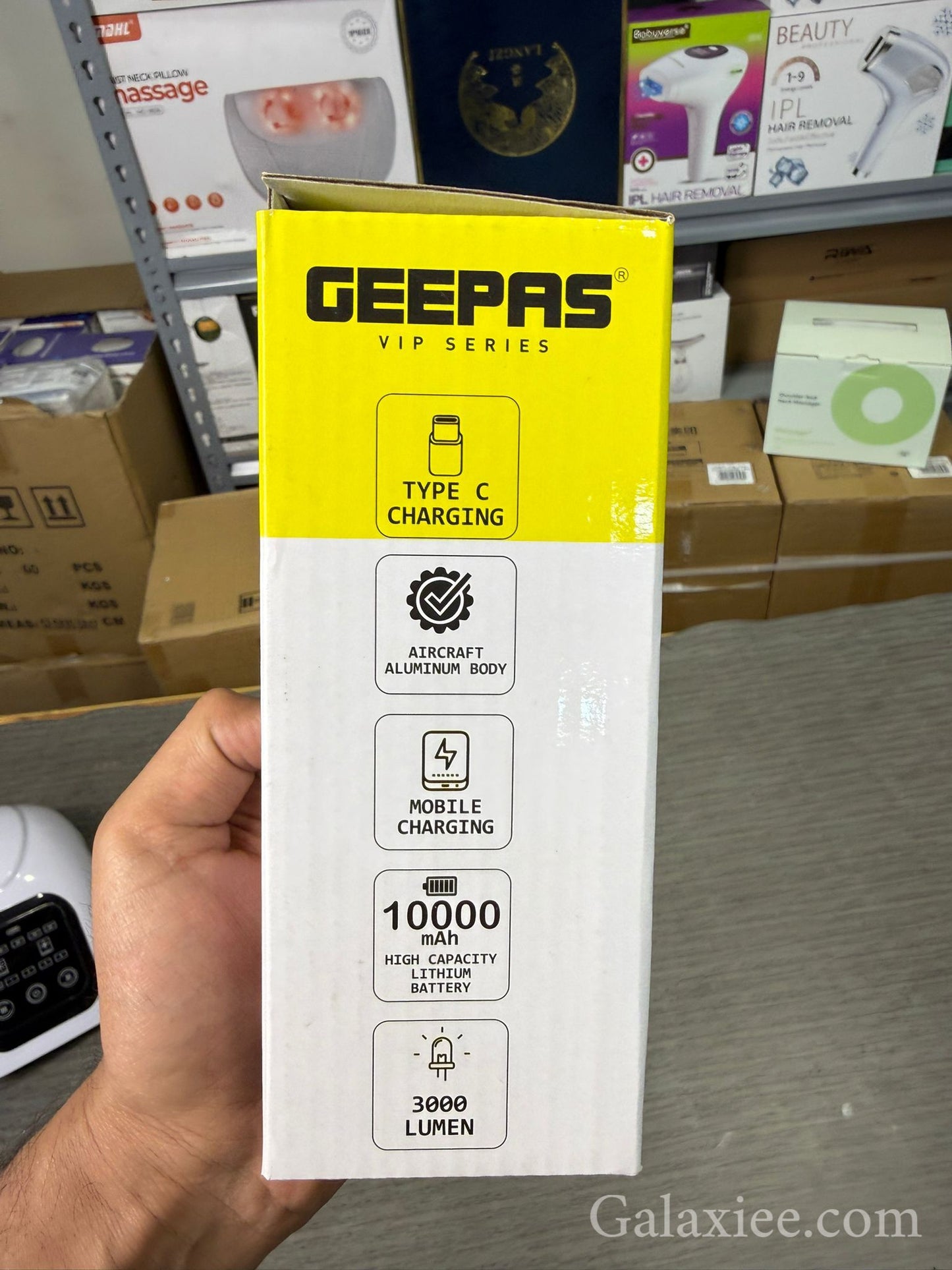 Geepas Waterproof LED Flashlight GFL51044 – 3000 Lumen, 10,000mAh Power Bank Torch - Buy Online Pakistan | Galaxiee.com