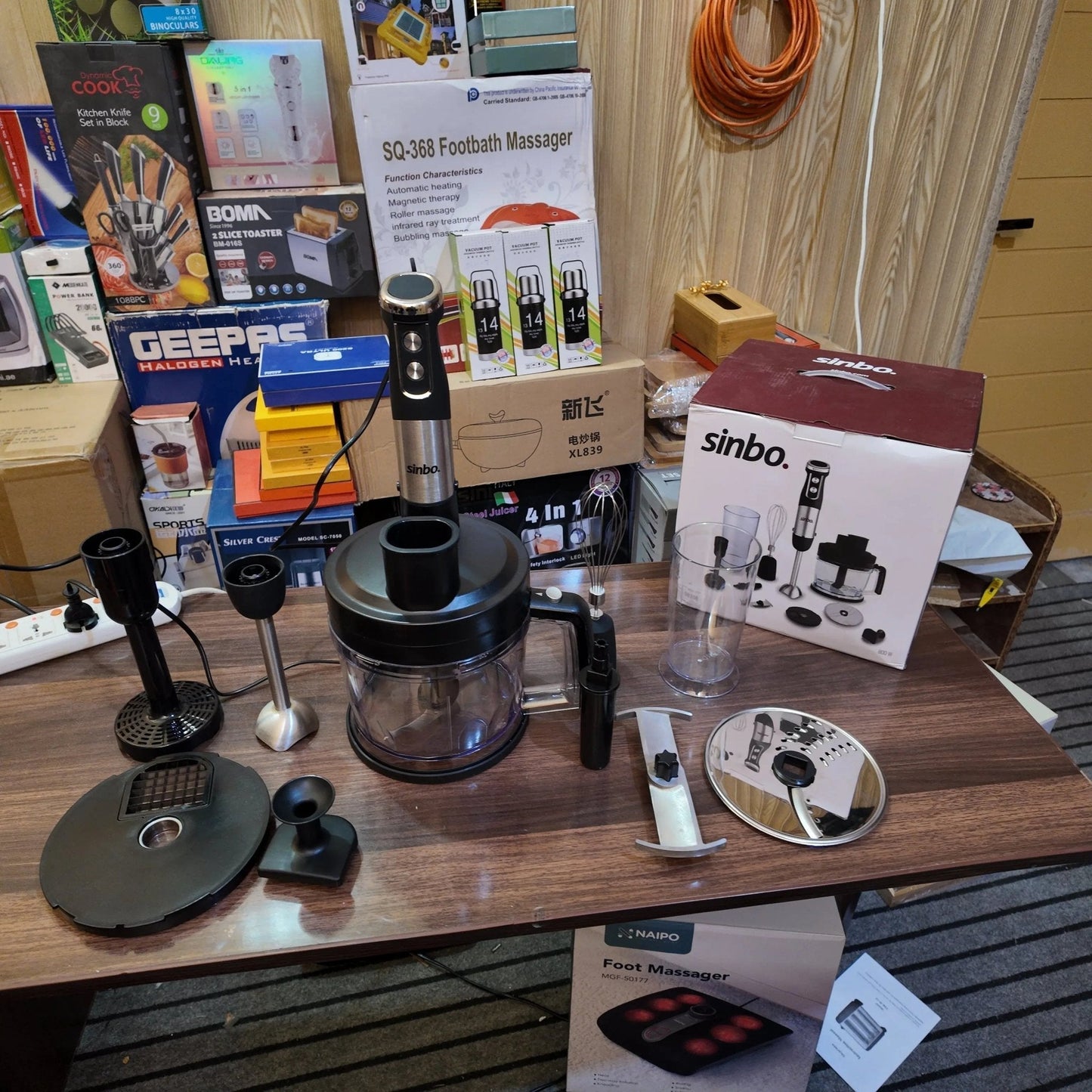 Lot Imported Sinbo 6 - in - 1 Chopper & Hand Blender Set with Slicer - Galaxiee.com