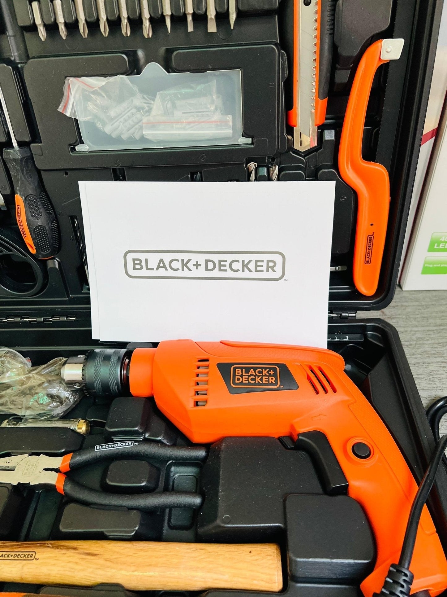 Original Black & Decker Impact Hammer Drill Machine 550 W - Galaxiee.com