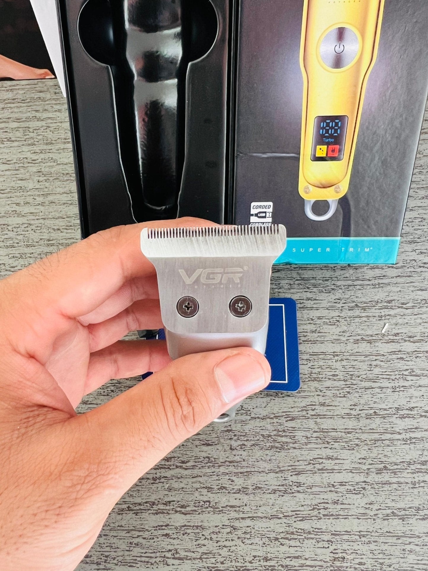 VGR V - 290 Hair Trimmer for Men – Professional Salon - Quality Precision - Galaxiee.comHair Trimmer #Kemai#Vgr