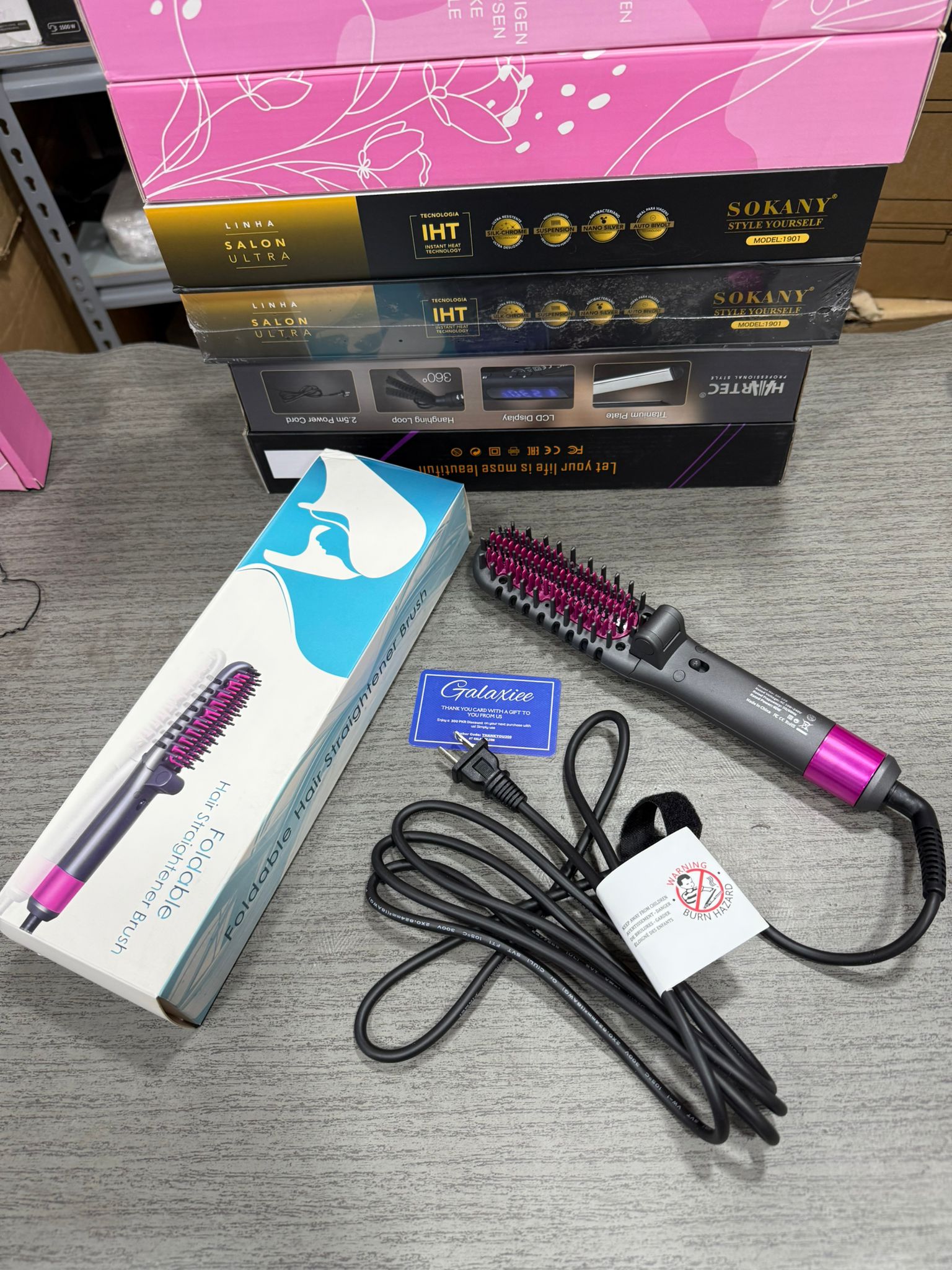 3 in 1 Foldable Hair Brush Mini Straightener Comb Electric Beard Hair Straightener Brush - Buy Online Pakistan | Galaxiee.com