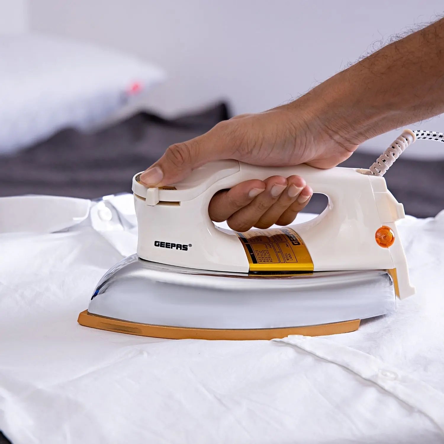 Geepas Heavy Weight Automatic Dry Iron - #galaxiee.com#