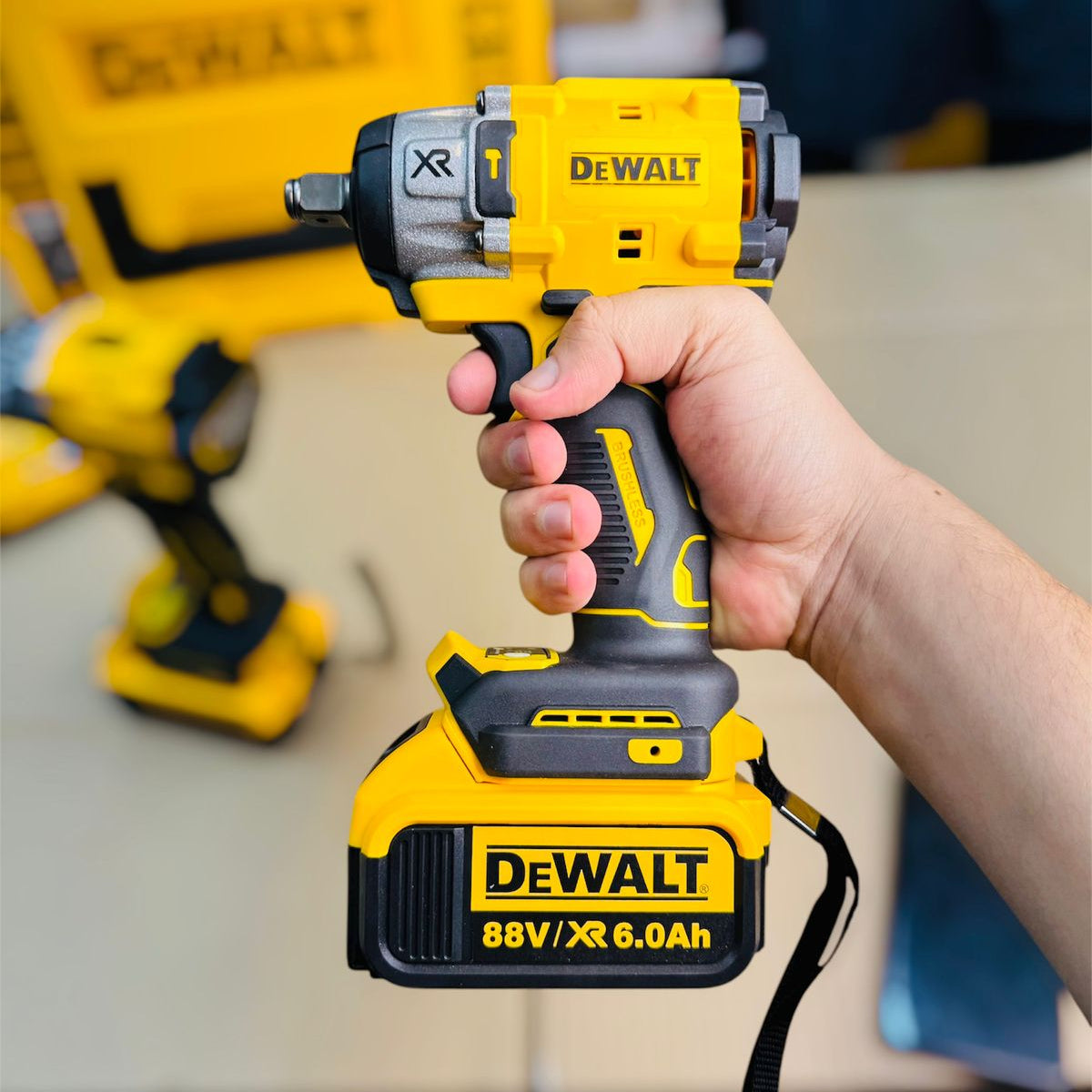 DeWalt 2‑in‑1 Drill & Impact Wrench – 88 V 6.0 Ah, Made in Czech Republic