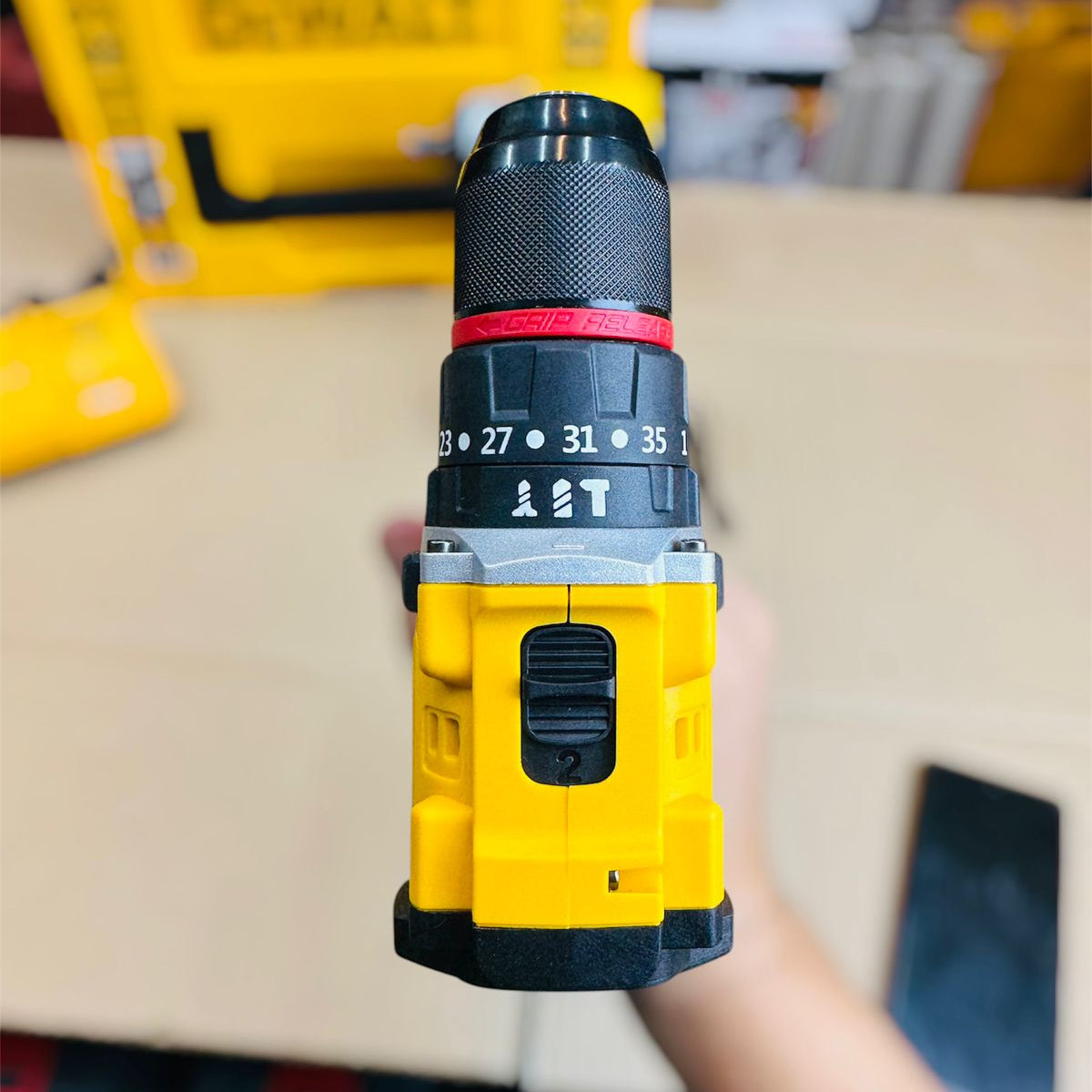 DeWalt 2‑in‑1 Drill & Impact Wrench – 88 V 6.0 Ah, Made in Czech Republic