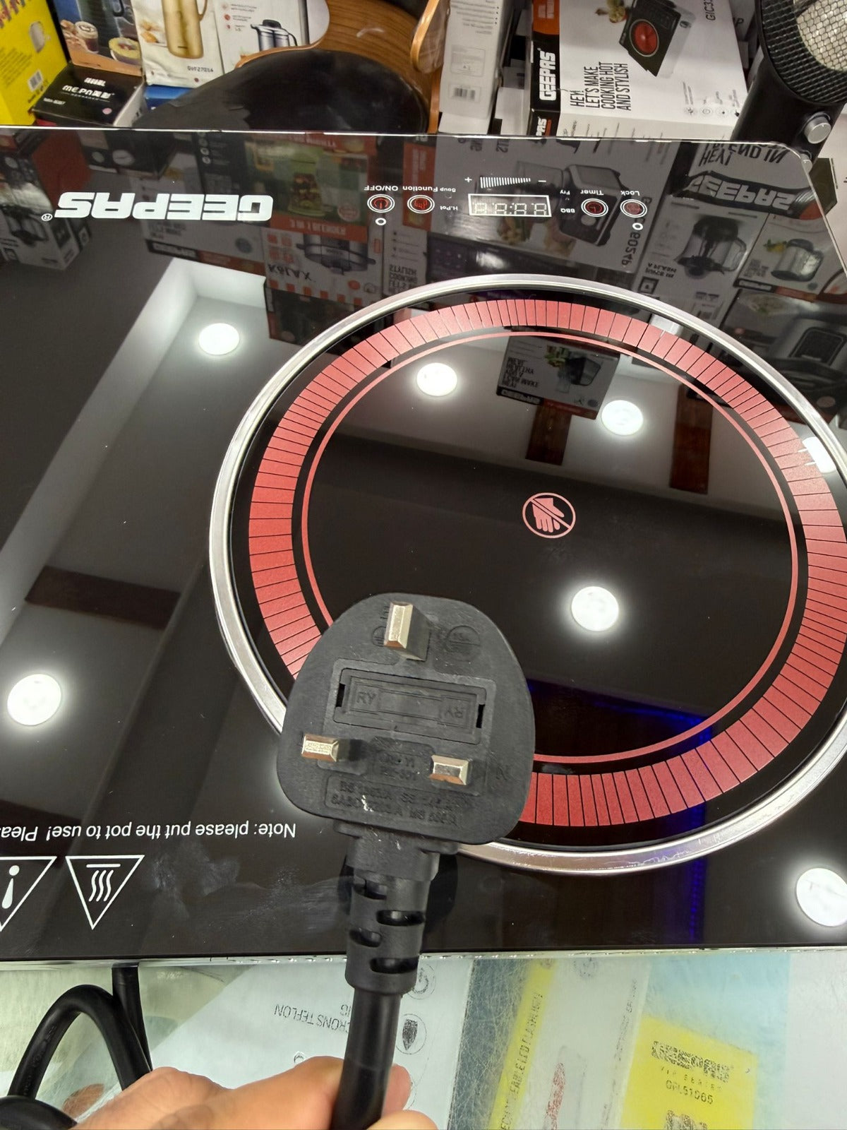 Geepas Double Digital Infrared Hot Plate GIC6133P – Touch Control, Safety Lock & 11 Power Levels