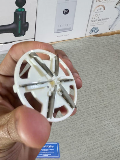 Rechargeable Fabric Shaver & Lint Remover | USB Charging | Safe Blade Design