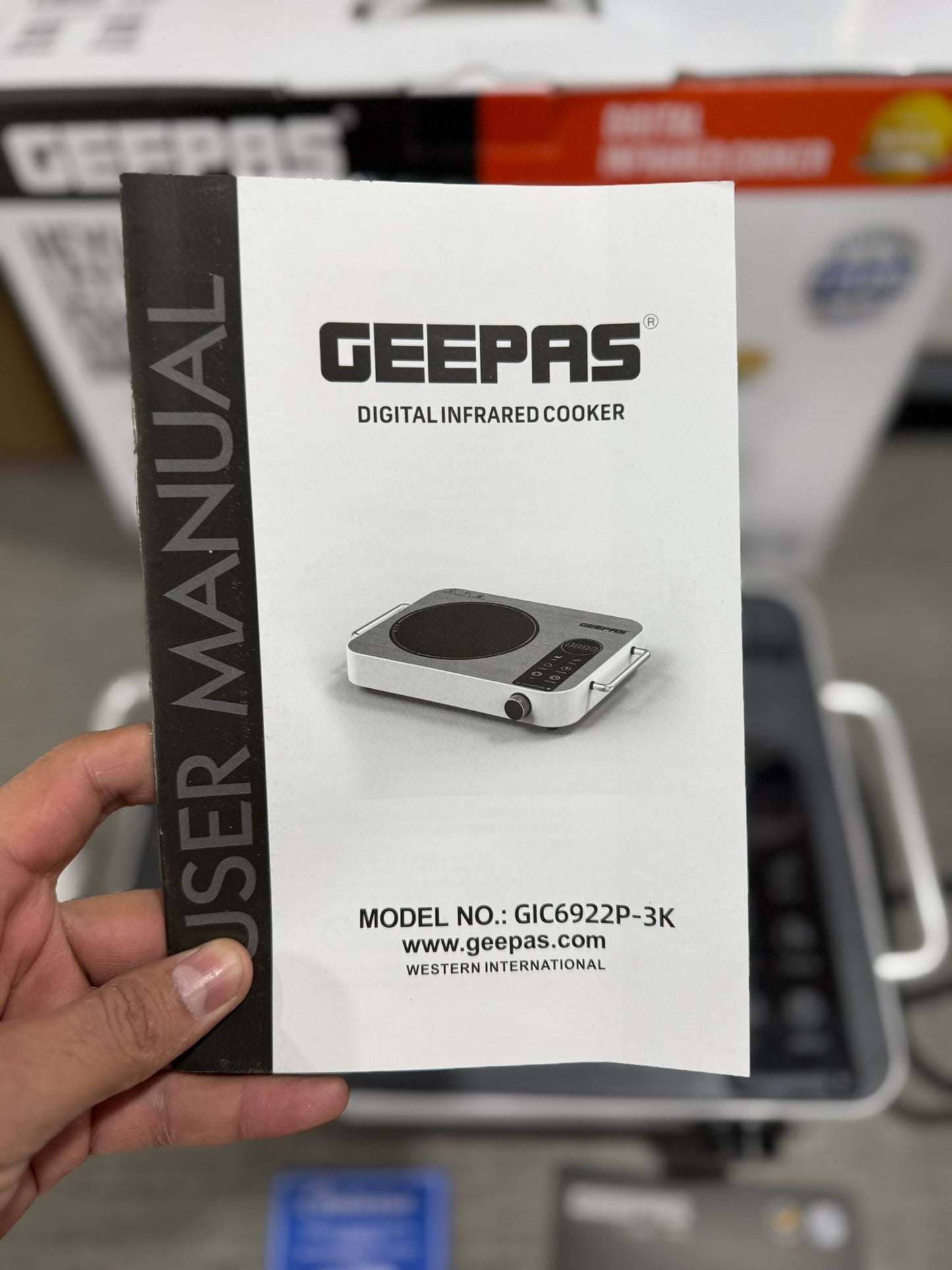 Geepas GIC6922P-3K Infrared Cooker 3000W Digital | Galaxiee
