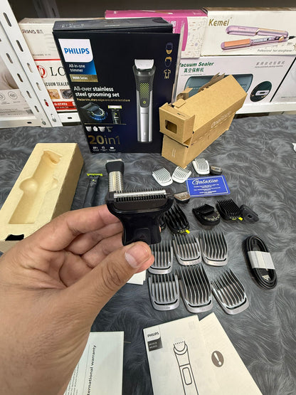 Philips 9000 Series 20-in-1 Trimmer OneBlade Grooming Kit Galaxiee