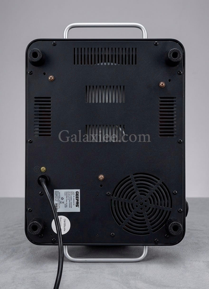 Geepas GIC6922P-3K Infrared Cooker 3000W Digital | Galaxiee