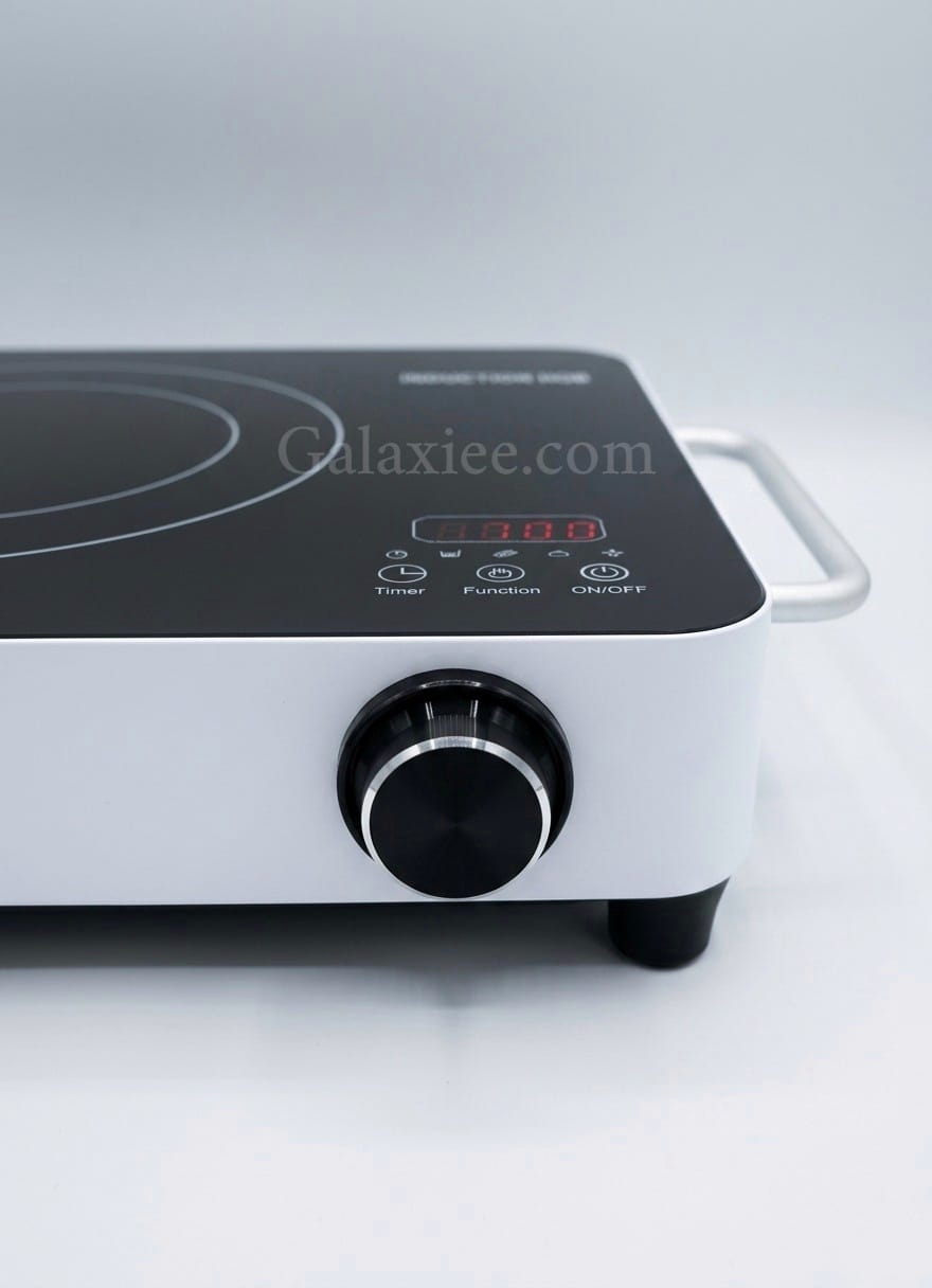 Geepas GIC6923P Infrared Cooker 3000W Digital | Galaxiee