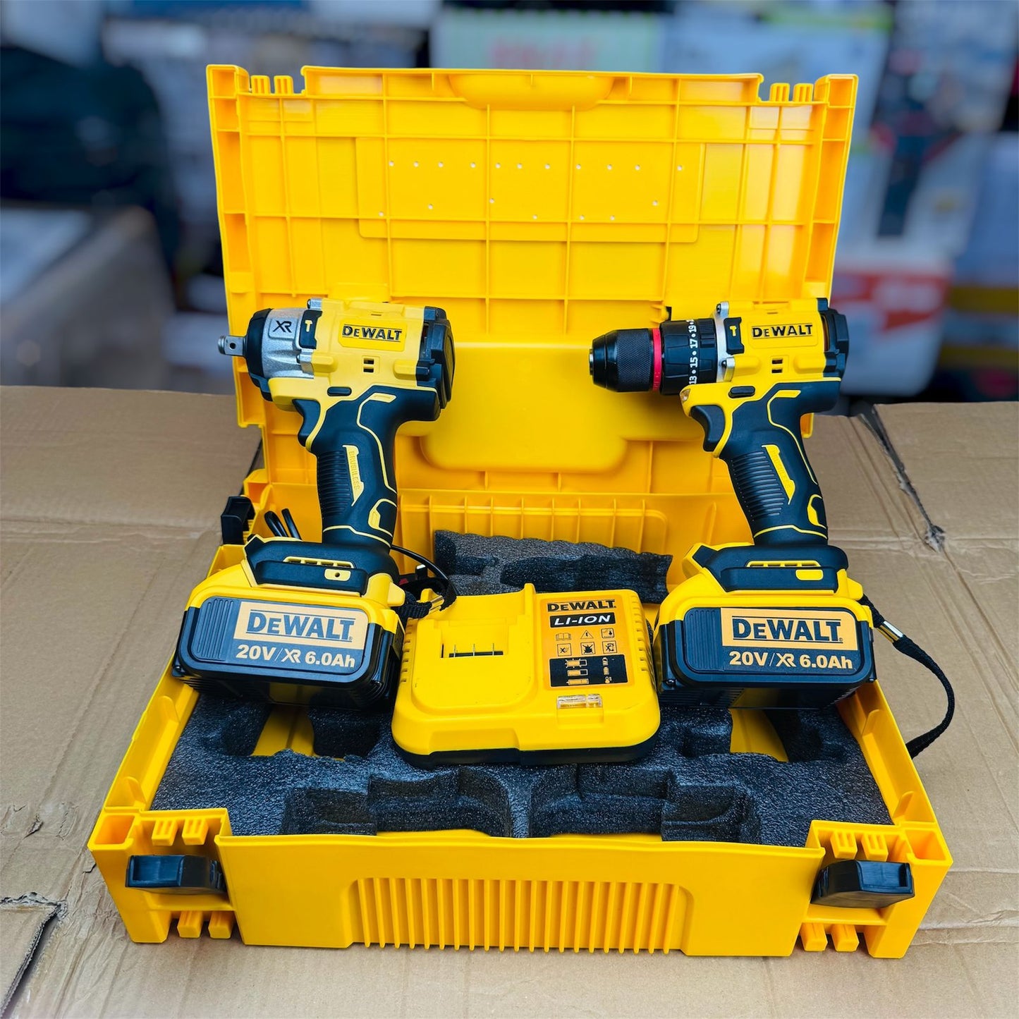 DeWalt 2-in-1 Drill & Impact Wrench Set (Czech Republic)