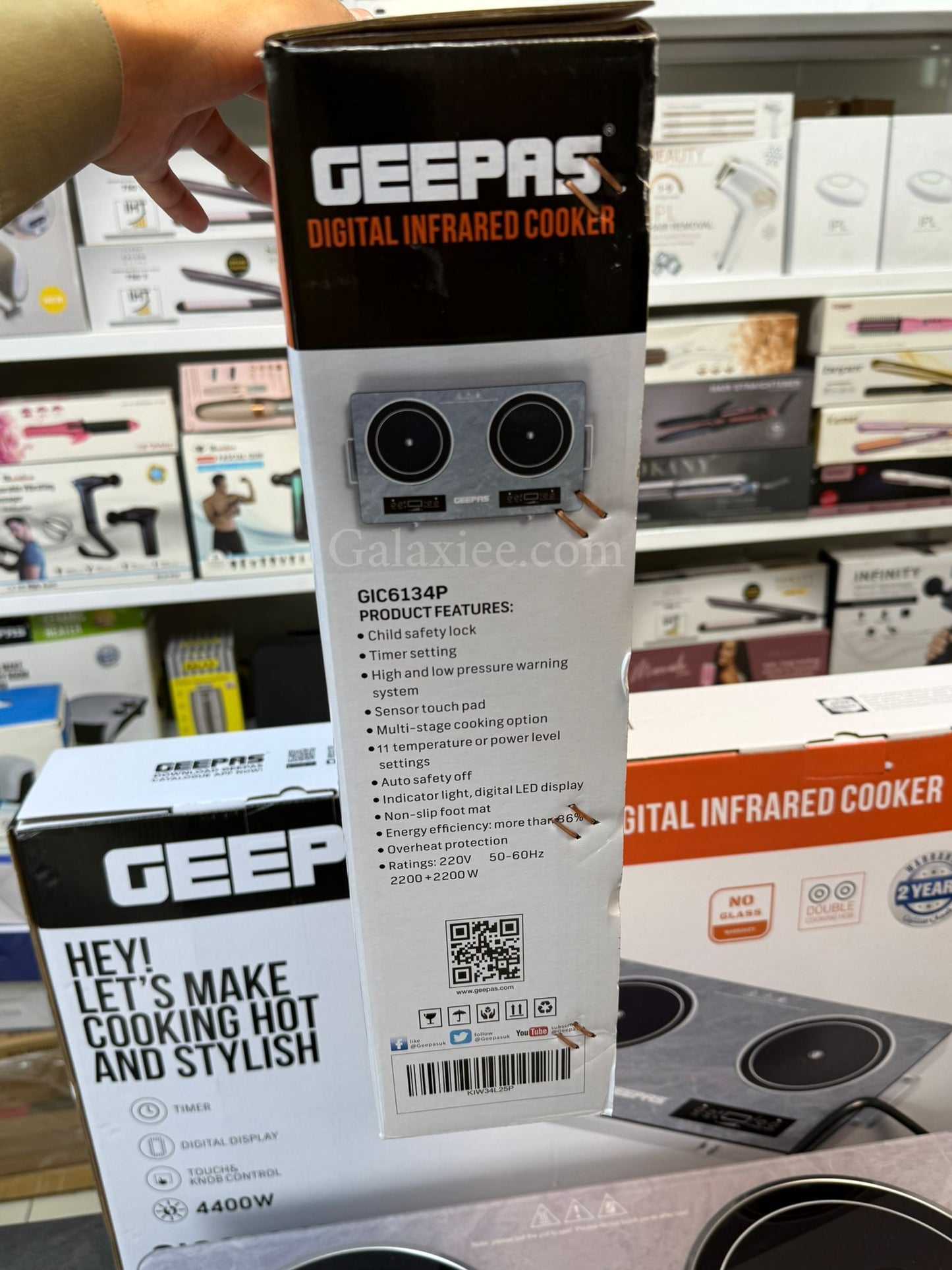 Geepas GIC6134P Infrared Cooker 4400W Dual Burner Galaxiee