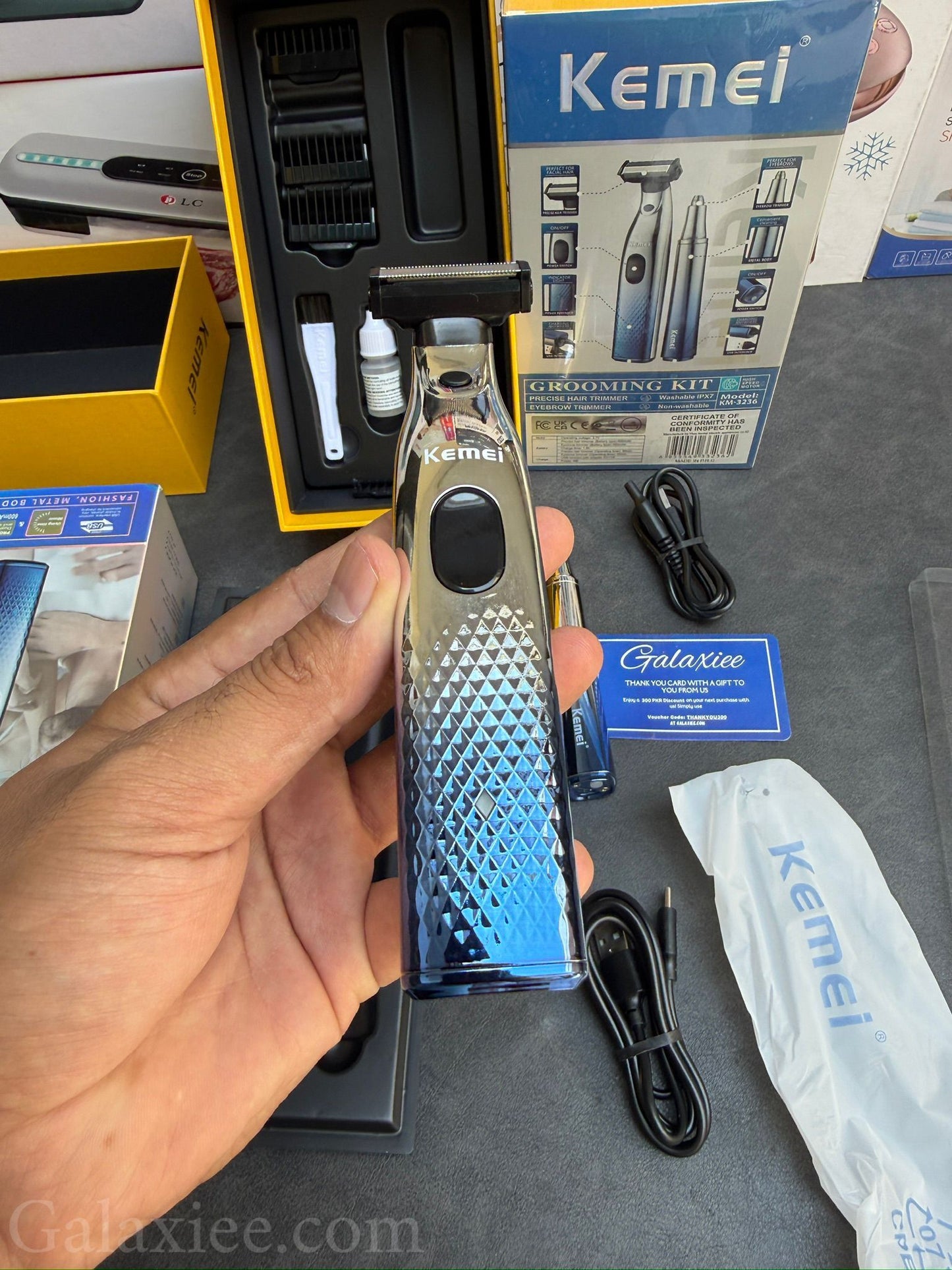 Kemei KM-3236 Professional Grooming Kit Galaxiee