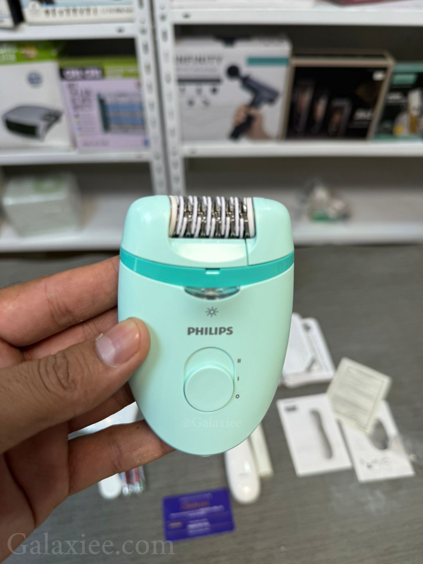 Philips 4000 Epilator with Precision Trimmer Galaxiee