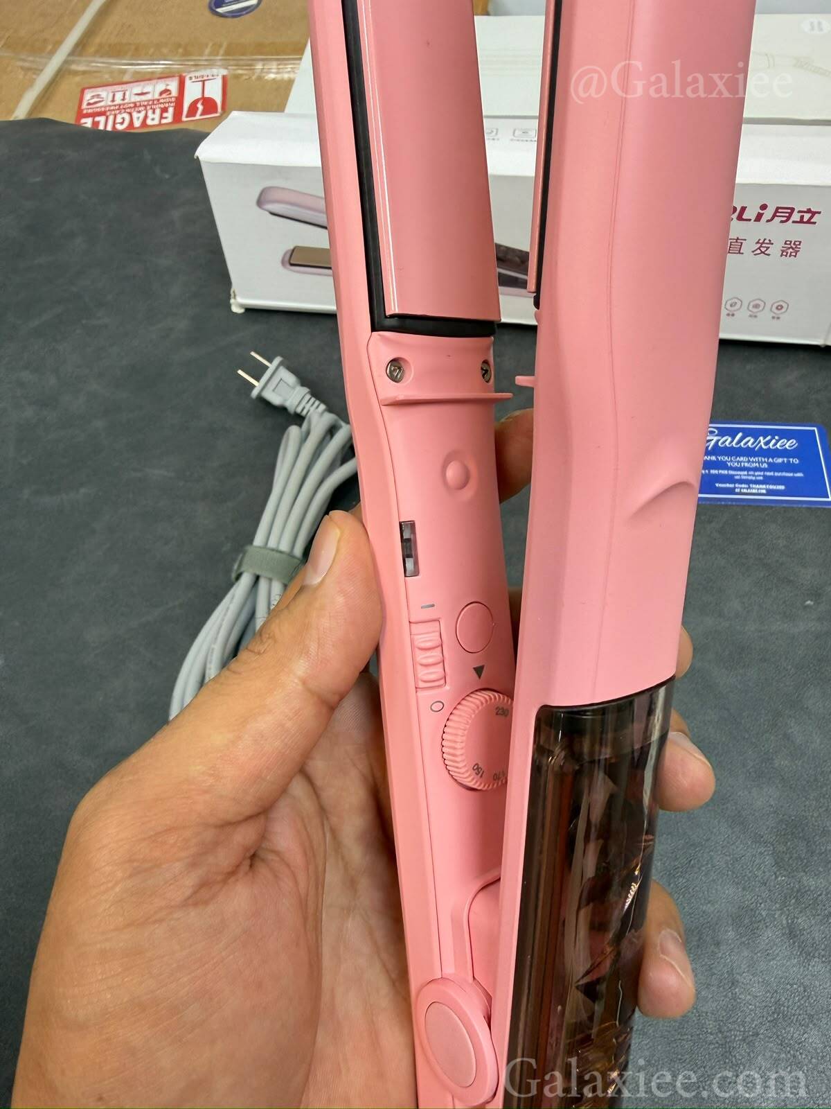 YUELI Pink Hair Straightener 55W with Temperature Control – Galaxiee