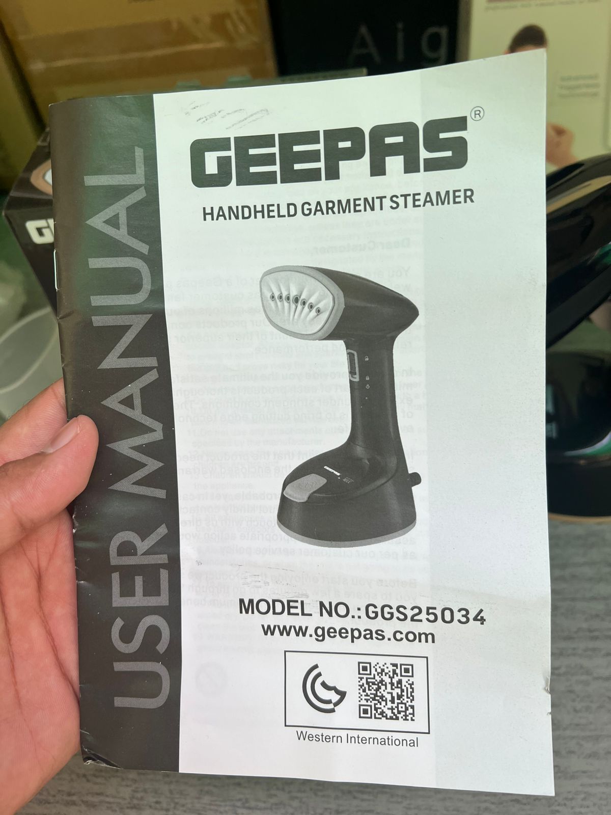 GEEPAS 1470W Handheld Garment Steamer-25034