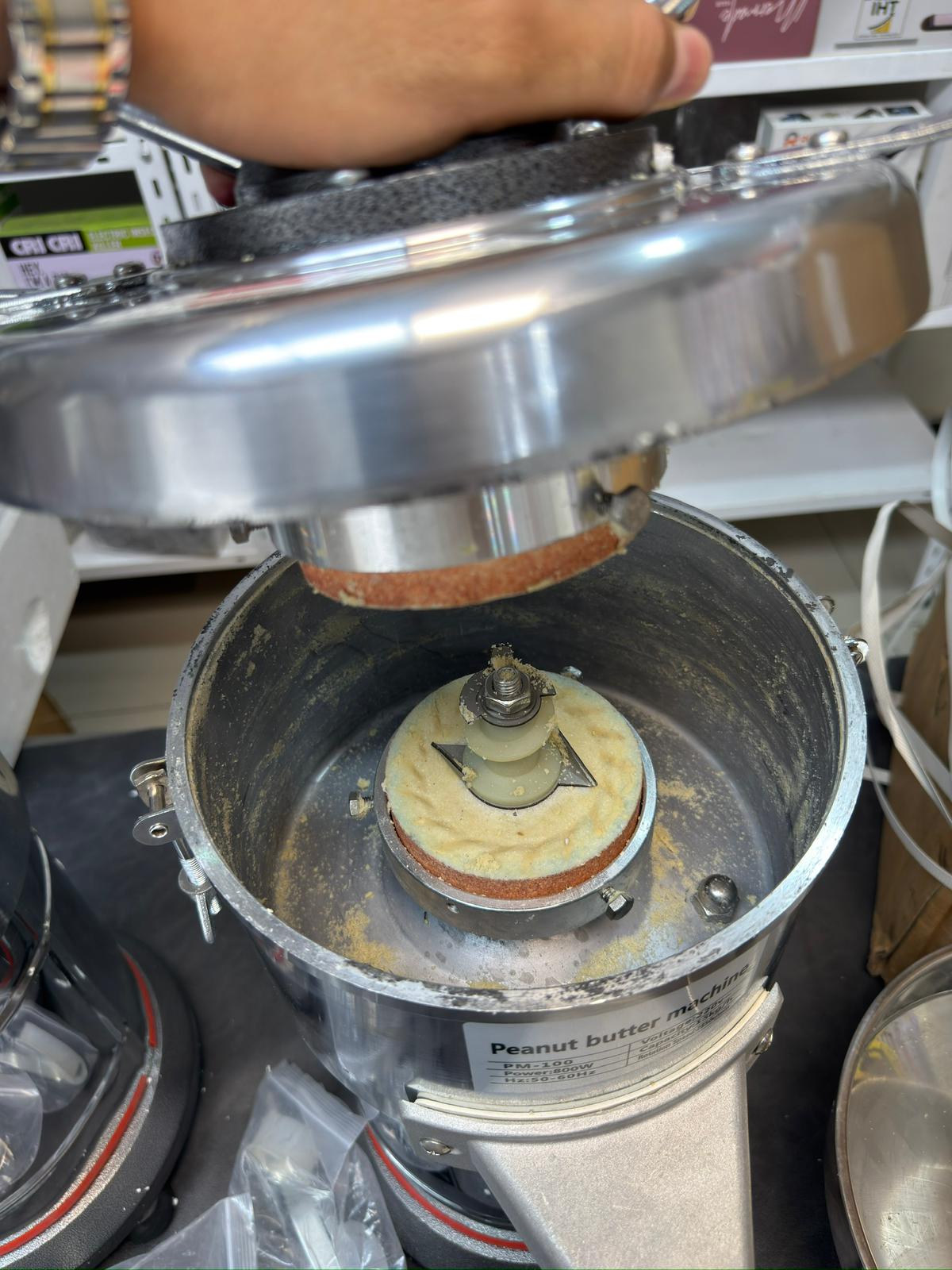 Peanut Butter Machine 800W Galaxiee