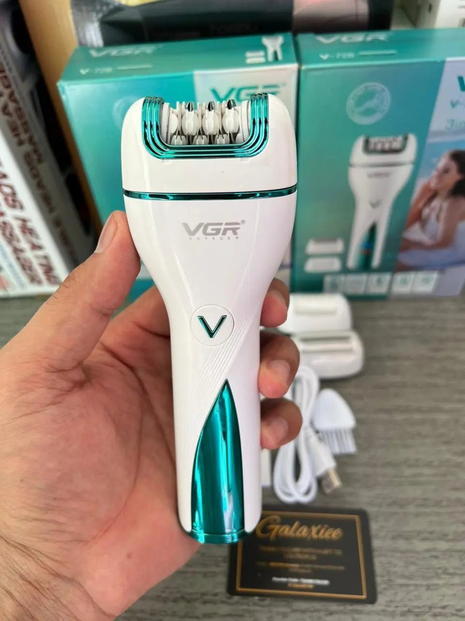 Amazon Lot Imported VGR Professional Epilator Set V-728 – 13 in 1 Cordless Hair Removal - Buy Online Pakistan | Galaxiee.com
