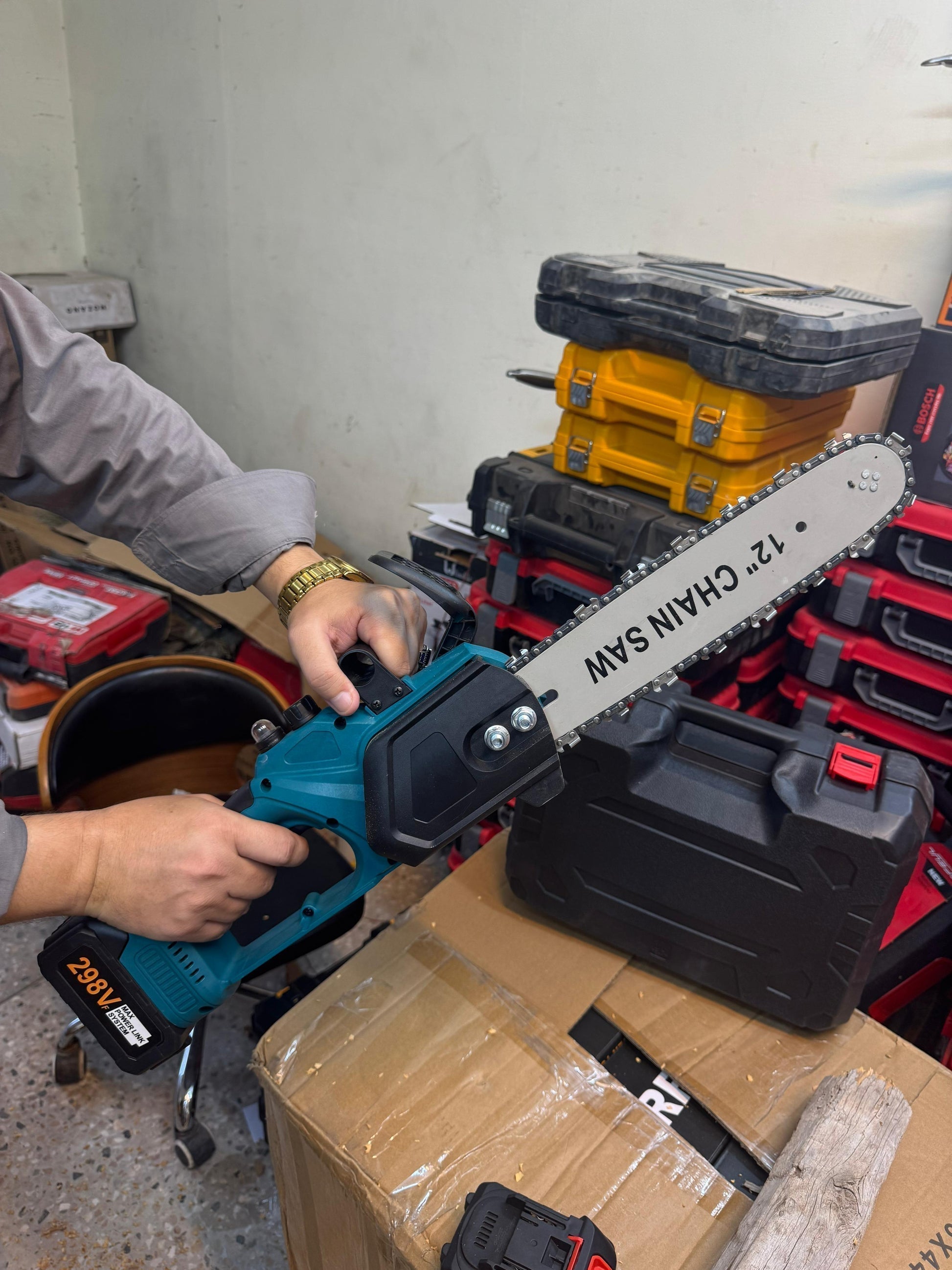 Amazon Lot Rechargeable 298V 12-Inch Chainsaw – Cordless Electric Chainsaw with Dual Bat - Buy Online Pakistan | Galaxiee.com