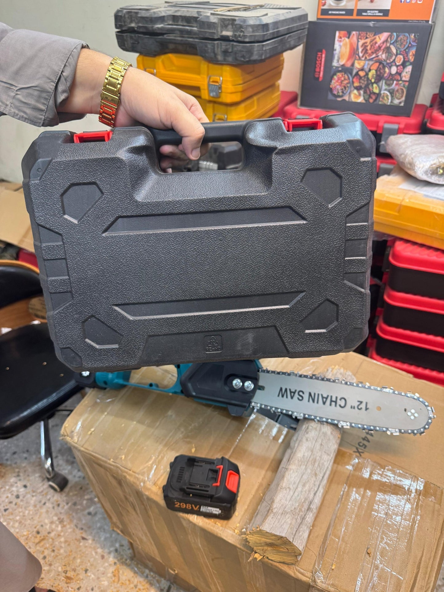 Amazon Lot Rechargeable 298V 12-Inch Chainsaw – Cordless Electric Chainsaw with Dual Bat - Buy Online Pakistan | Galaxiee.com