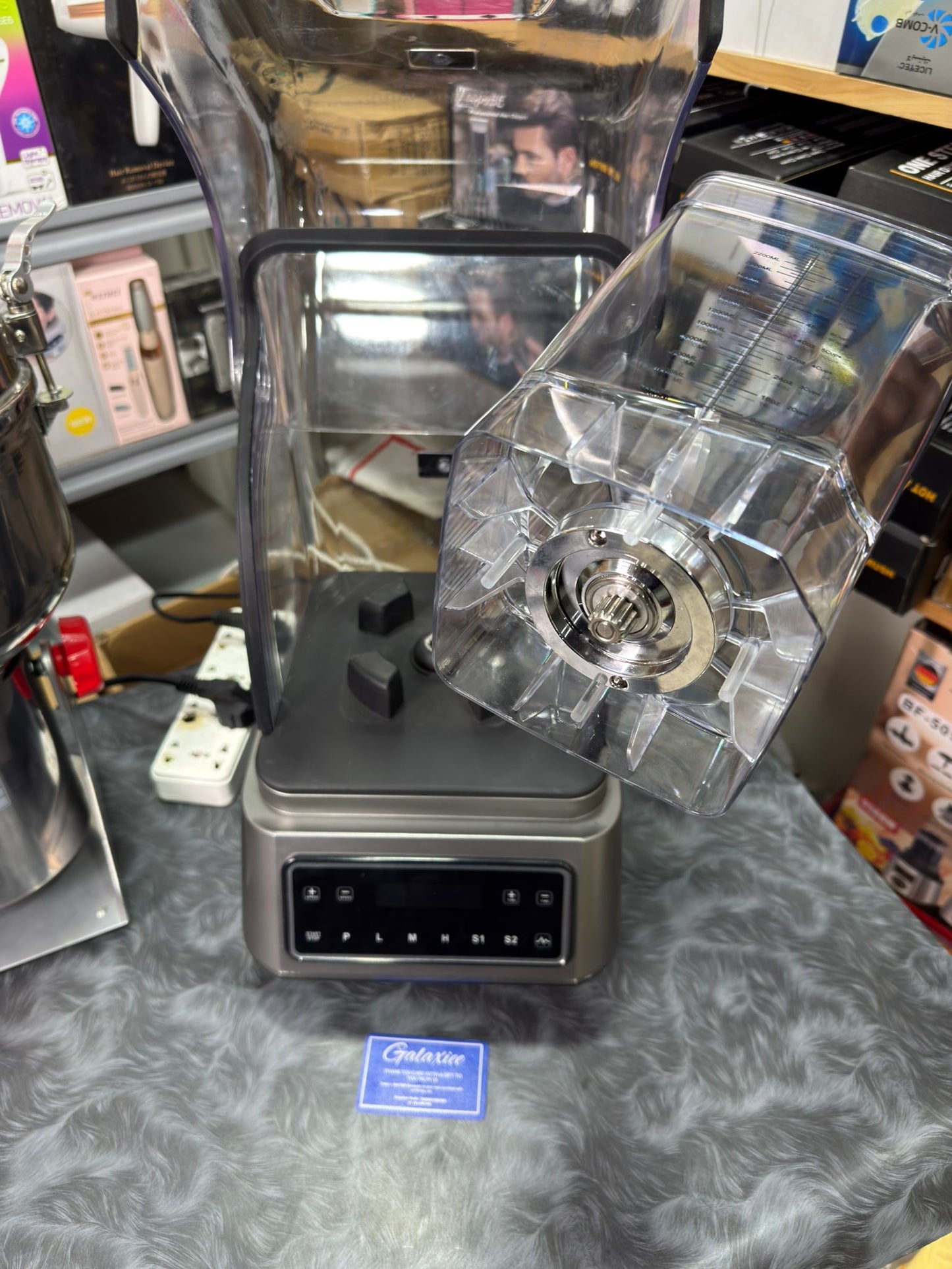 Commercial Soundproof Blender with Digital Control – Heavy Duty Smoothie Maker - Buy Online Pakistan | Galaxiee.com