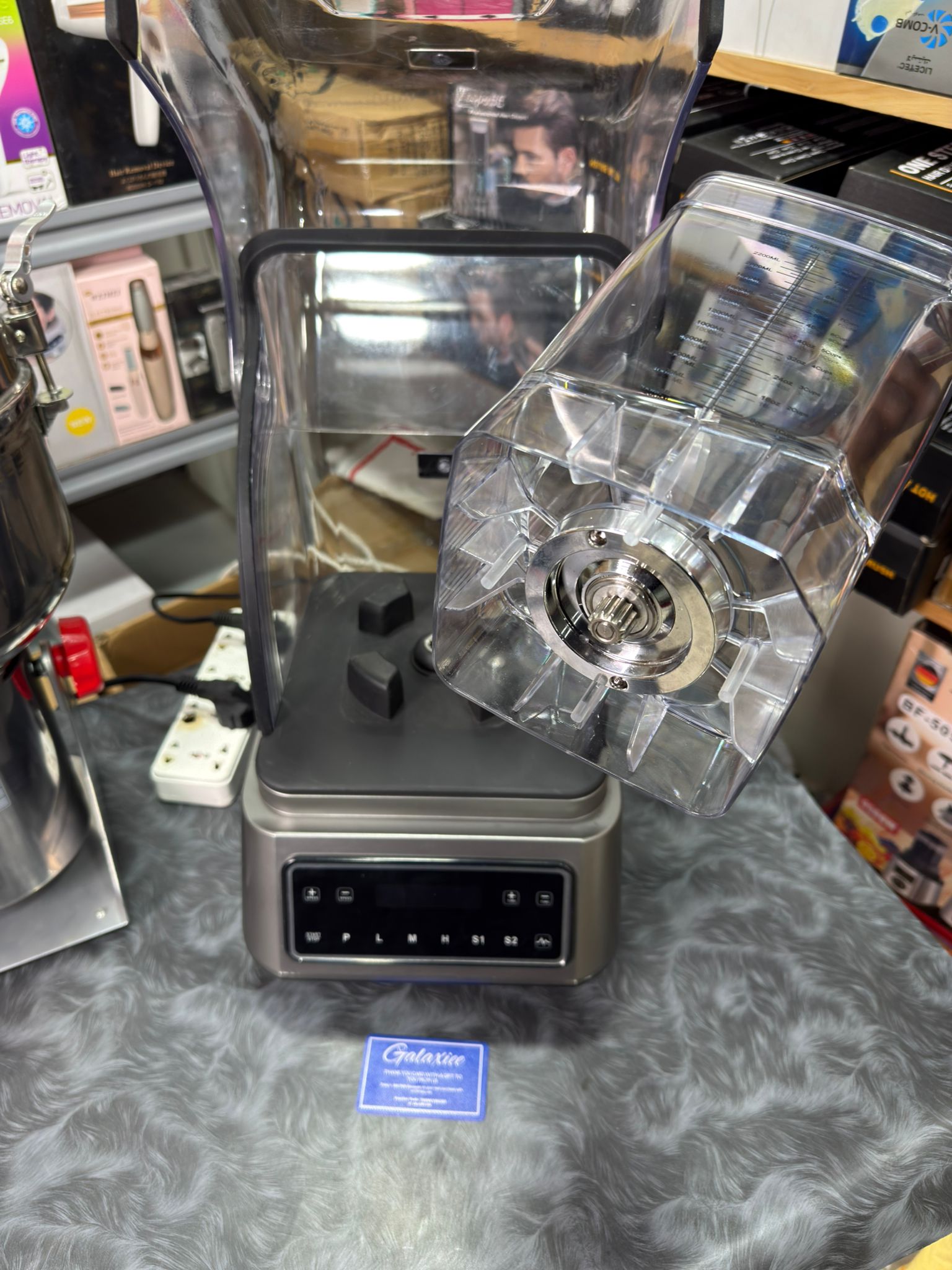 Commercial Soundproof Blender with Digital Control – Heavy Duty Smoothie Maker - Buy Online Pakistan | Galaxiee.com