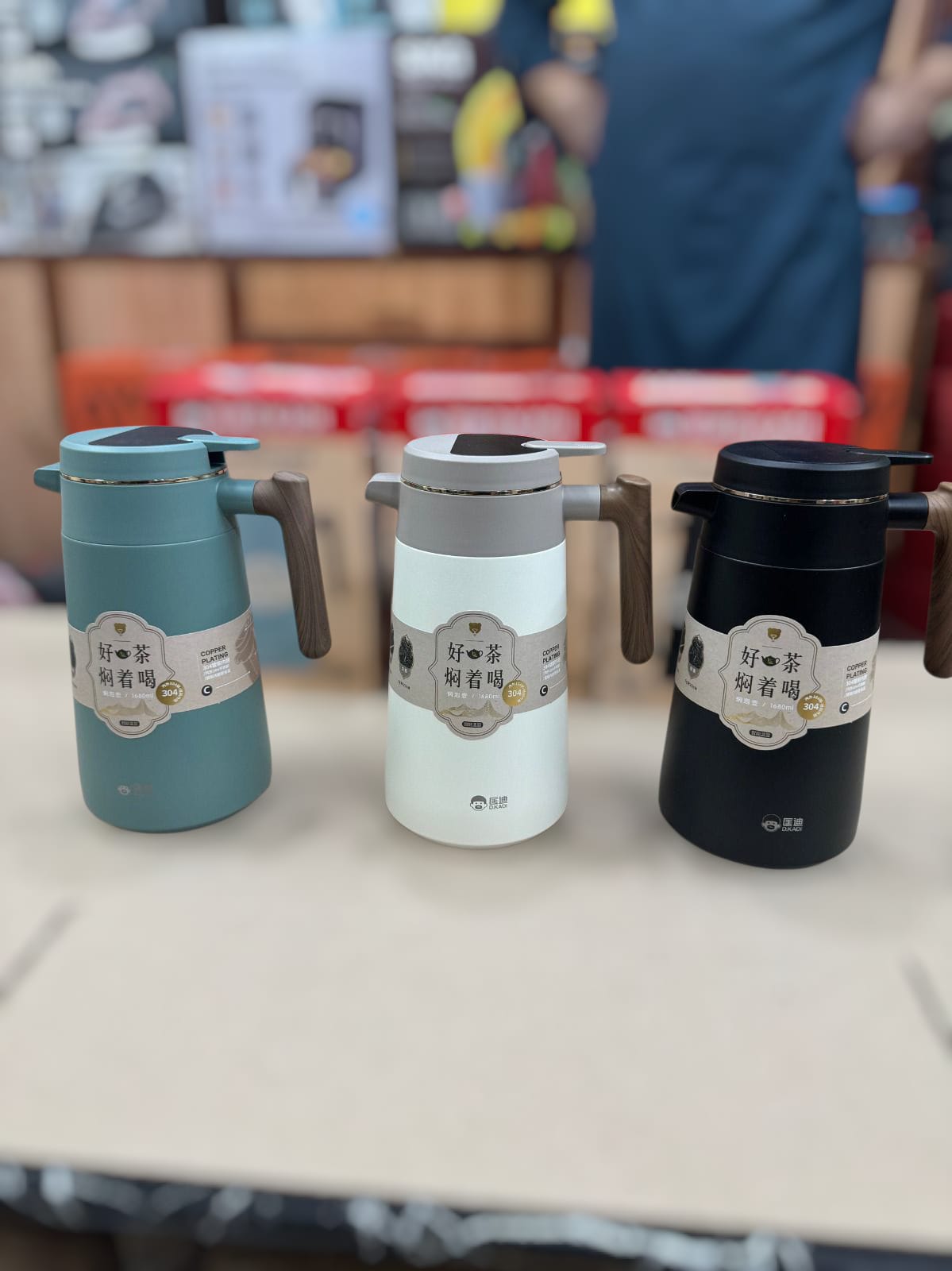 D.Kadi 1680ml Premium Stainless Steel Hot & Cold Thermos Flask Bottle - Buy Online Pakistan | Galaxiee.com