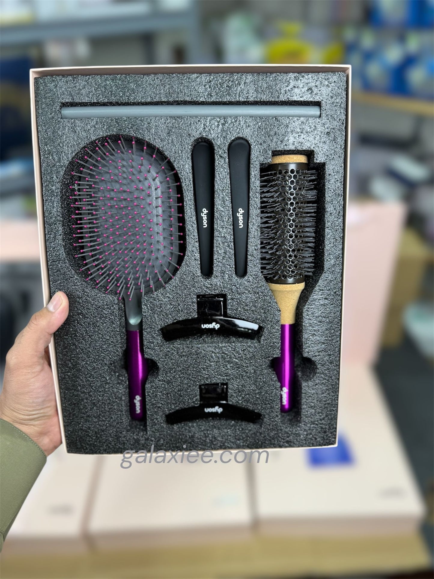 Dyson 7-in-1 Hair Care Gift Set - Buy Online Pakistan | Galaxiee.com
