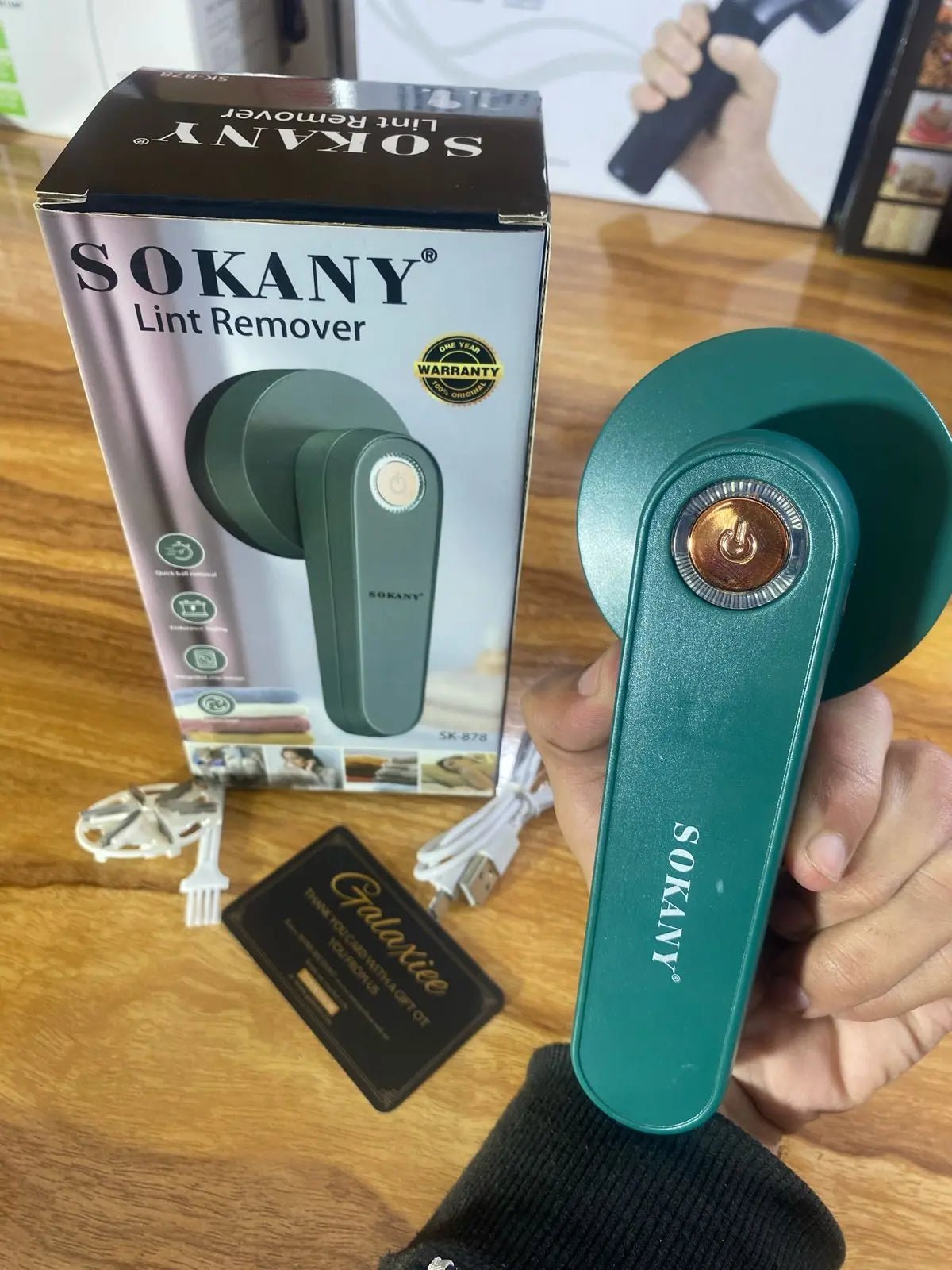 Fabric Shaver and Lint Remover Rechargeable - Galaxiee.com