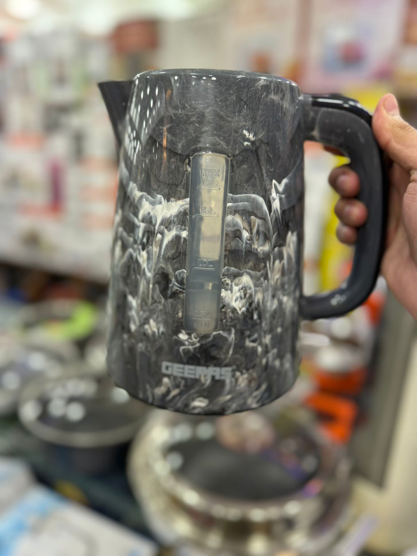 Geepas 1.7 L Electric Kettle – 2200W Rapid Boil - Buy Online Pakistan | Galaxiee.com