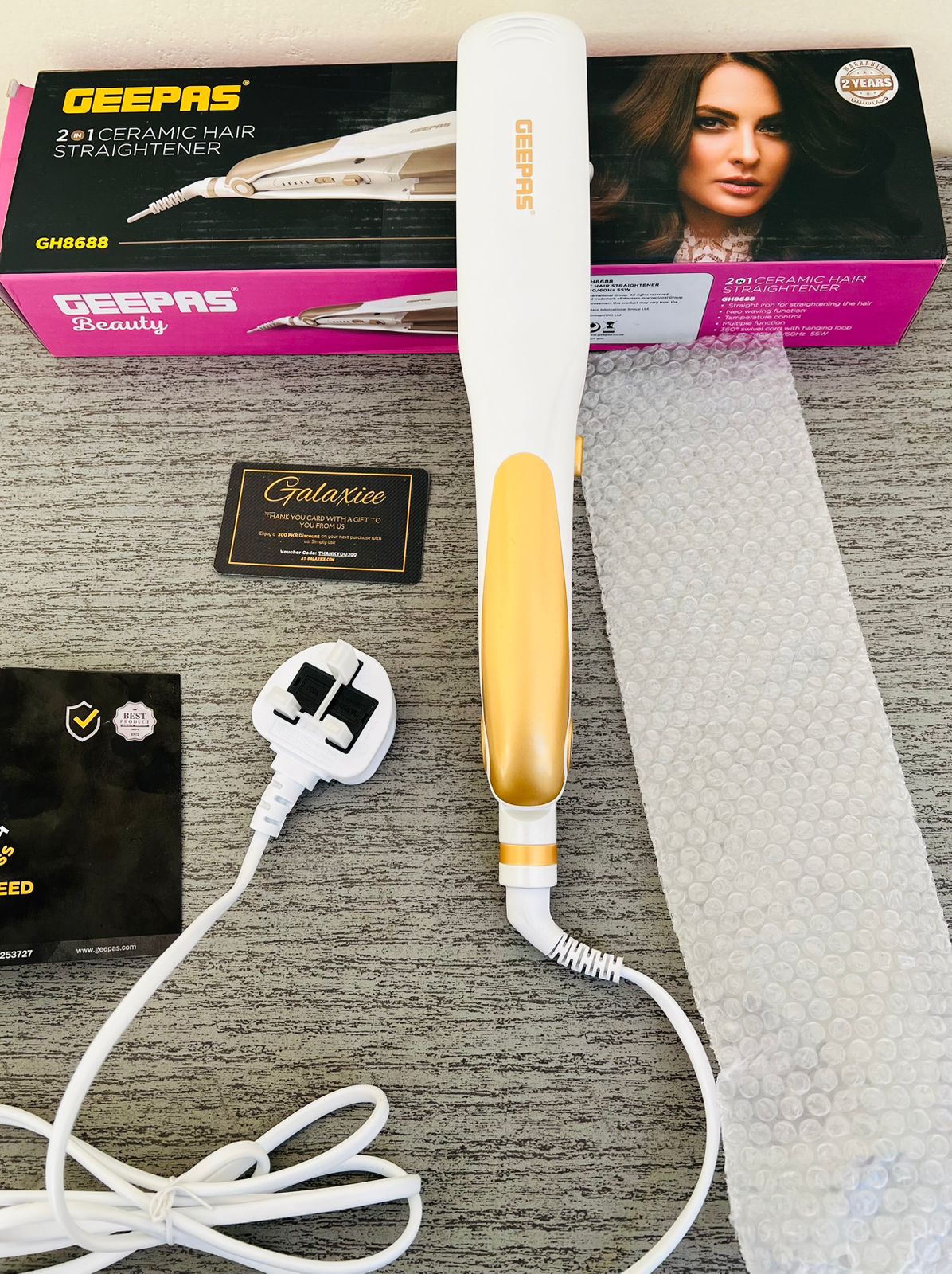 Geepas 2-in-1 Ceramic Hair Straightener GH8688 - Buy Online Pakistan | Galaxiee.com