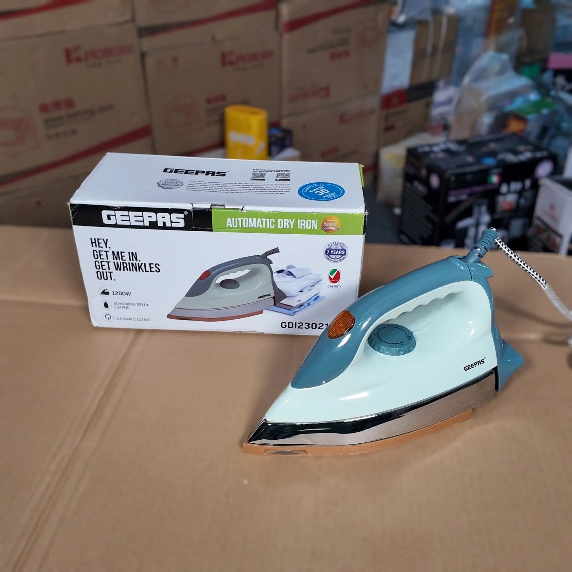 Geepas Automatic Dry Iron GDI23021P - Buy Online Pakistan | Galaxiee.com
