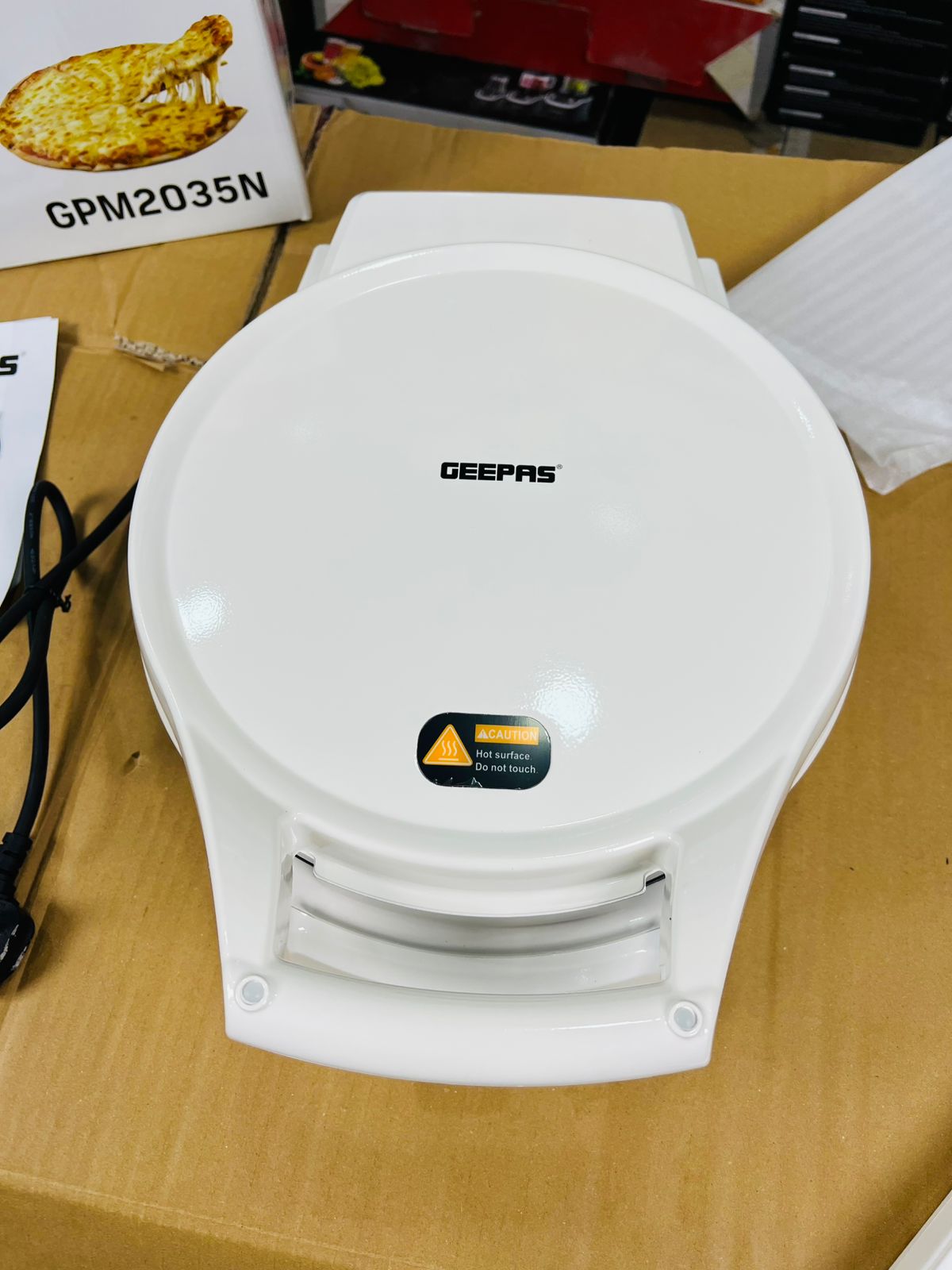 Geepas Pizza Maker GPM2035N (2 years warranty) - Buy Online Pakistan | Galaxiee.com