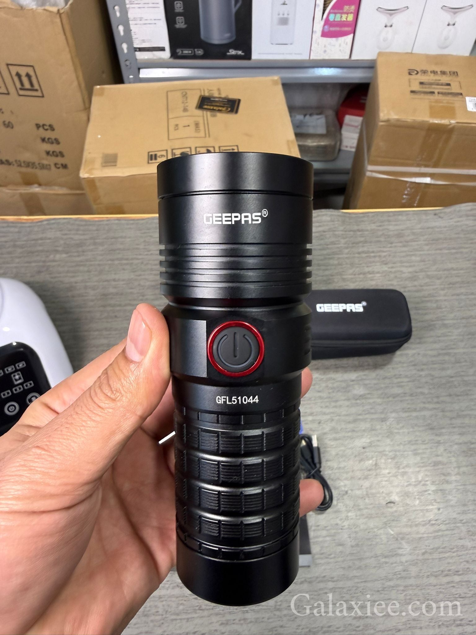 Geepas Waterproof LED Flashlight GFL51044 – 3000 Lumen, 10,000mAh Power Bank Torch - Buy Online Pakistan | Galaxiee.com