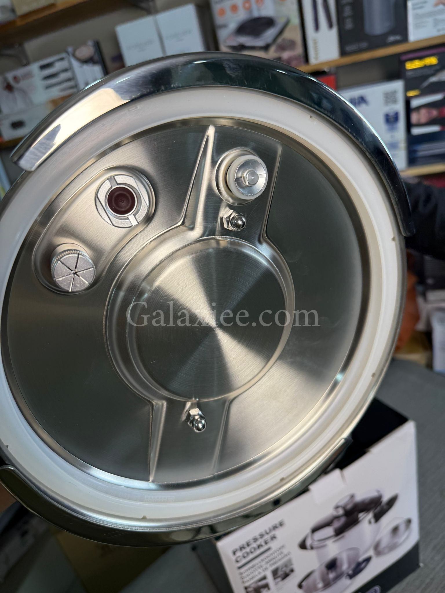 German Lot Royal King 2-in-1 Pressure Cooker 4 L + 6 L | 22 cm Stainless Steel - Buy Online Pakistan | Galaxiee.com
