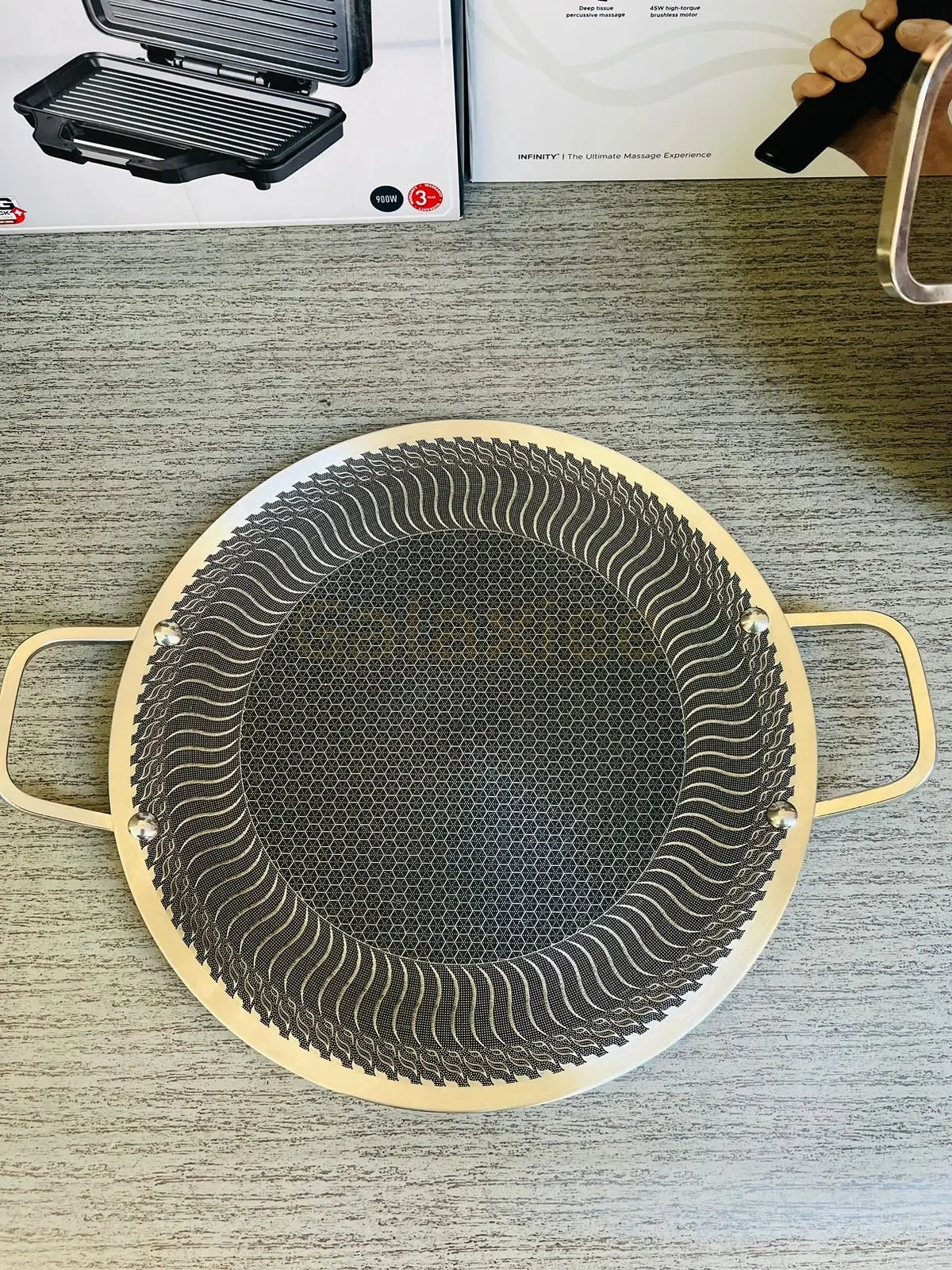 Honeycomb Laser Coating Tawa - Buy Online Pakistan | Galaxiee.com