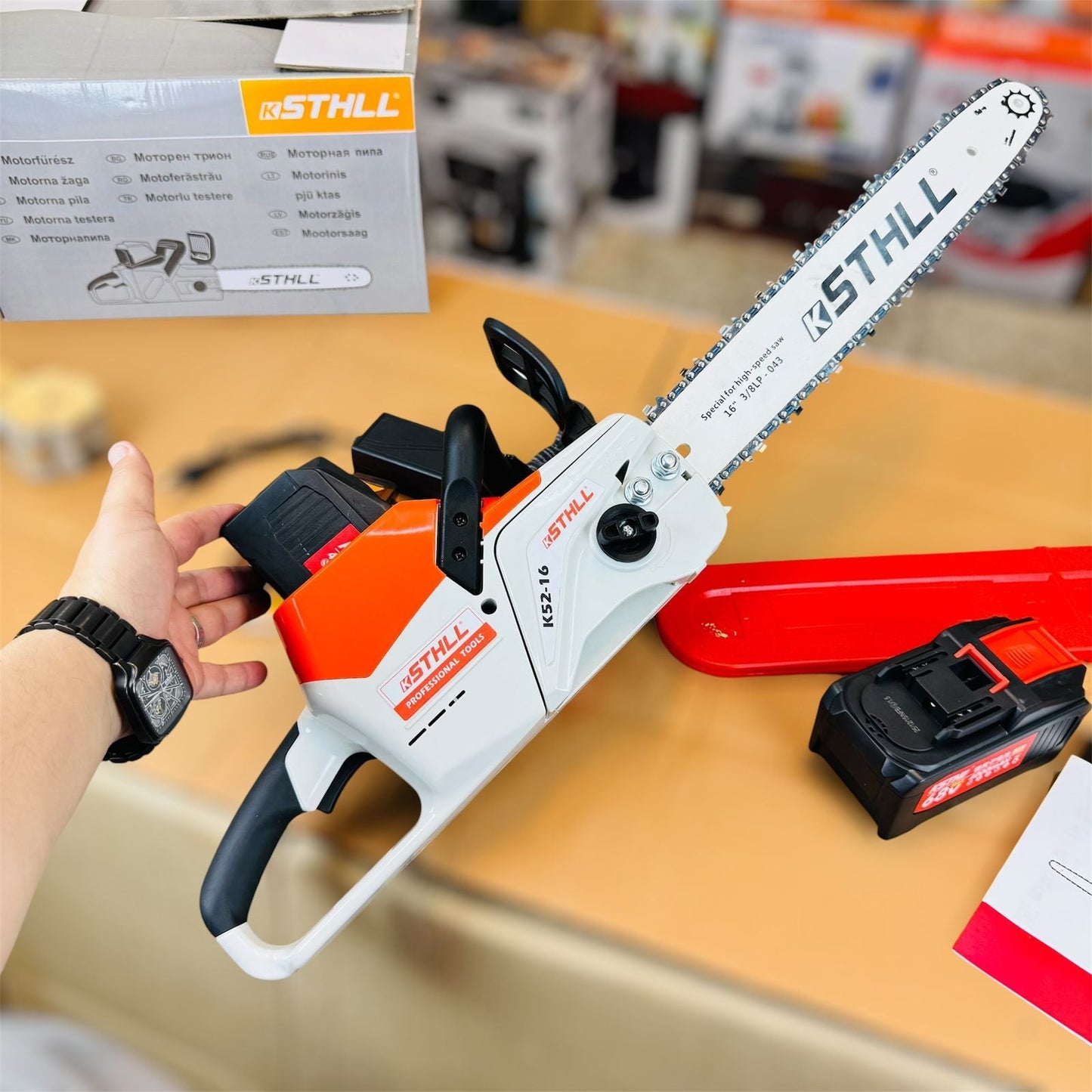 lot imported 16 inches Commercial Chainsaw 4000mah 68V - Buy Online Pakistan | Galaxiee.com