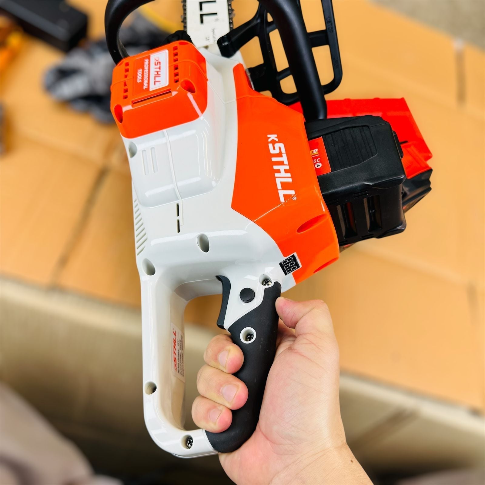 lot imported 16 inches Commercial Chainsaw 4000mah 68V - Buy Online Pakistan | Galaxiee.com