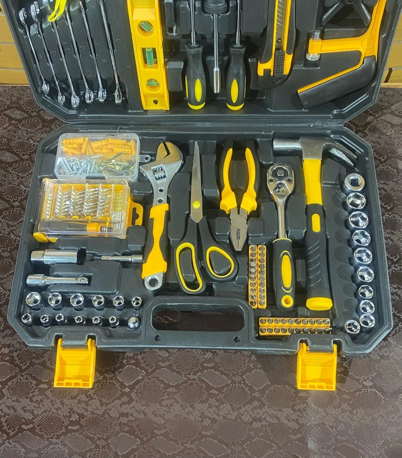 LOT IMPORTED 257 Pcs Tool Box Kit All in One - Galaxiee.com