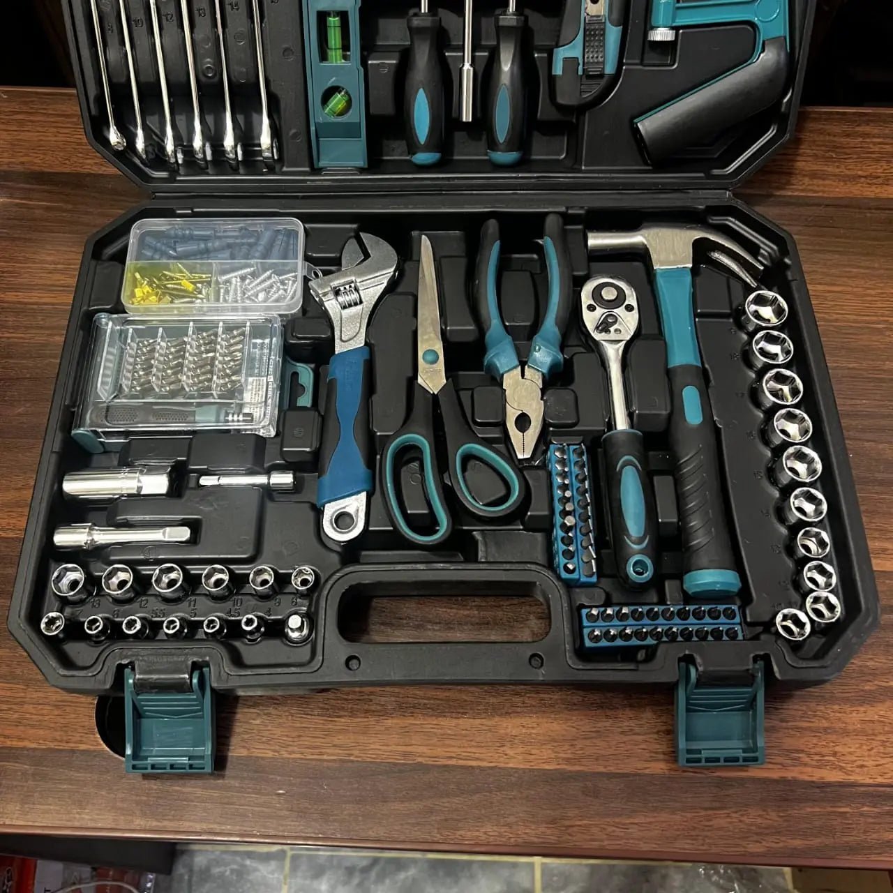 LOT IMPORTED 257 Pcs Tool Box Kit All in One - Galaxiee.com