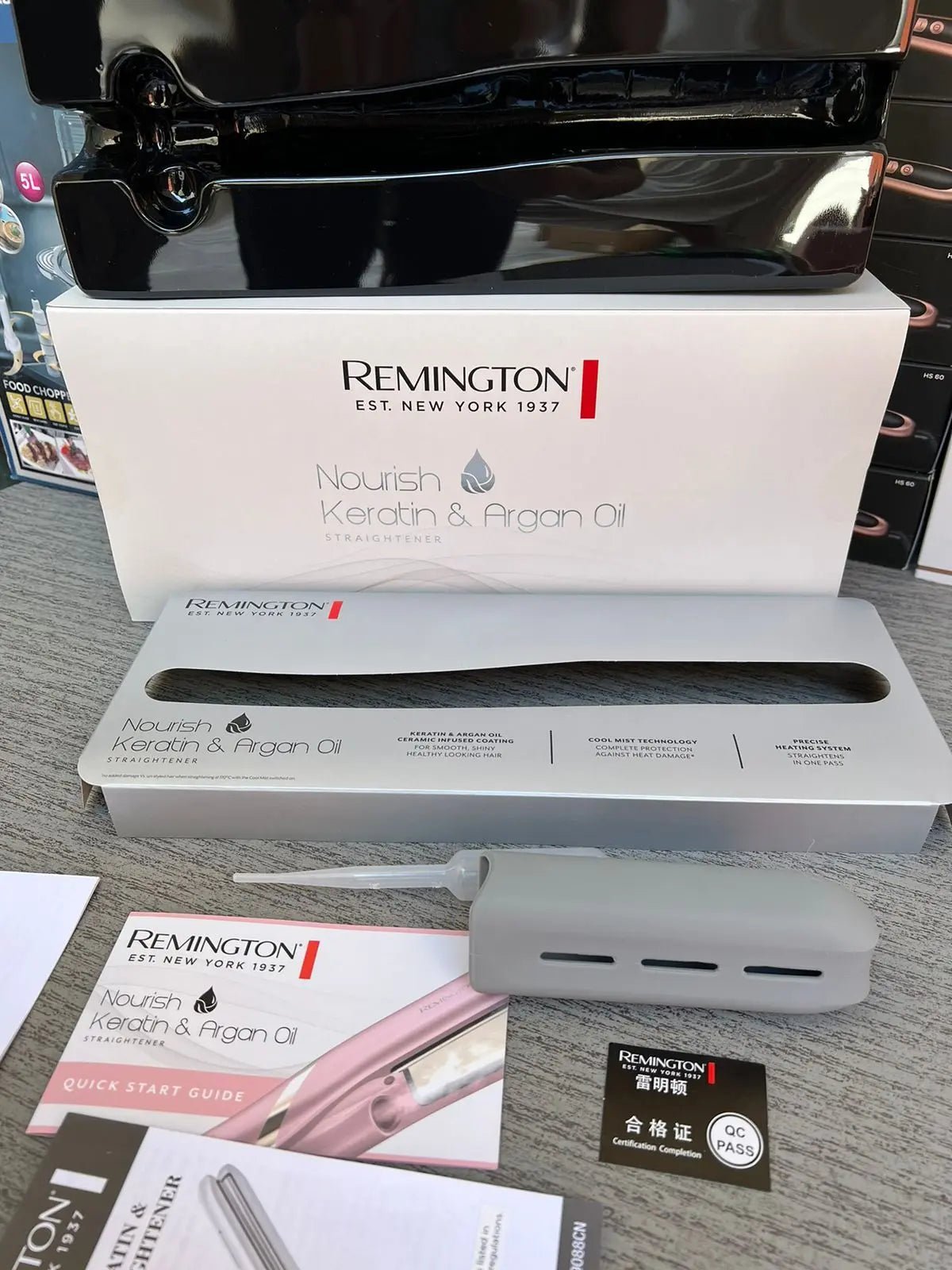 Remington HydraLuxe Pro Hair Straightener S9001  Ionic Ceramic Plates | Heat Protection - Buy Online Pakistan | Galaxiee.com