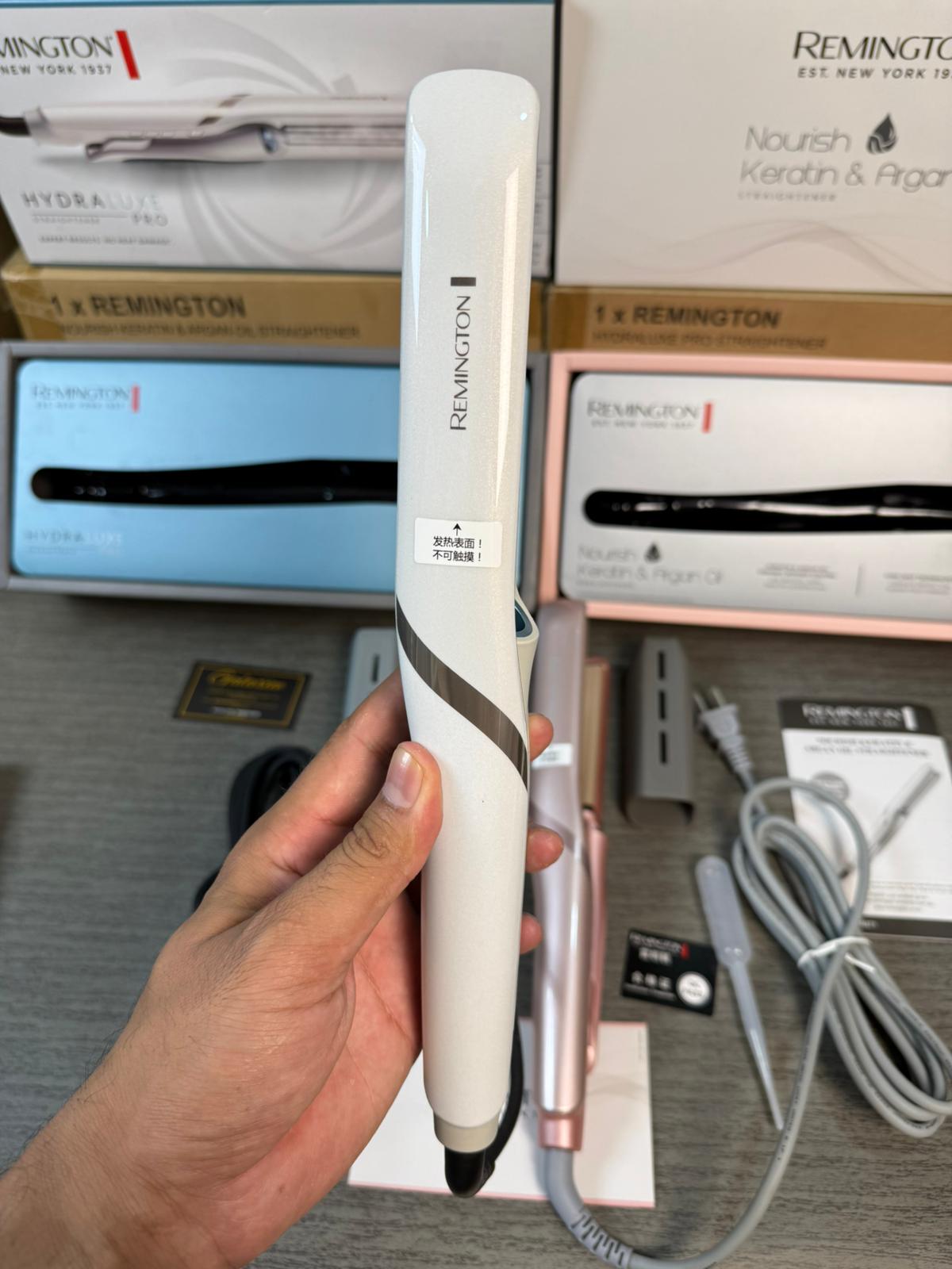 Remington HydraLuxe Pro Hair Straightener S9001  Ionic Ceramic Plates | Heat Protection - Buy Online Pakistan | Galaxiee.com