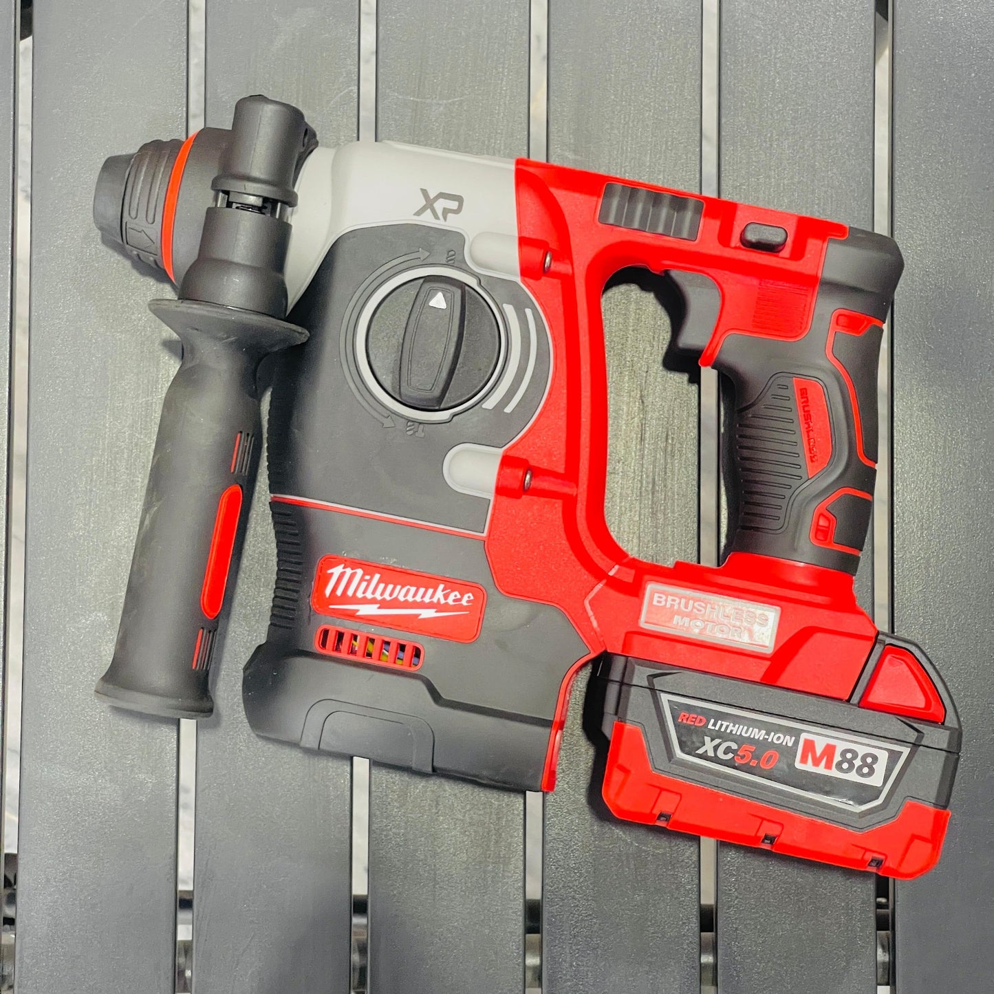 Milwaukee M88 Brushless Rotary Hammer Drill Kit
