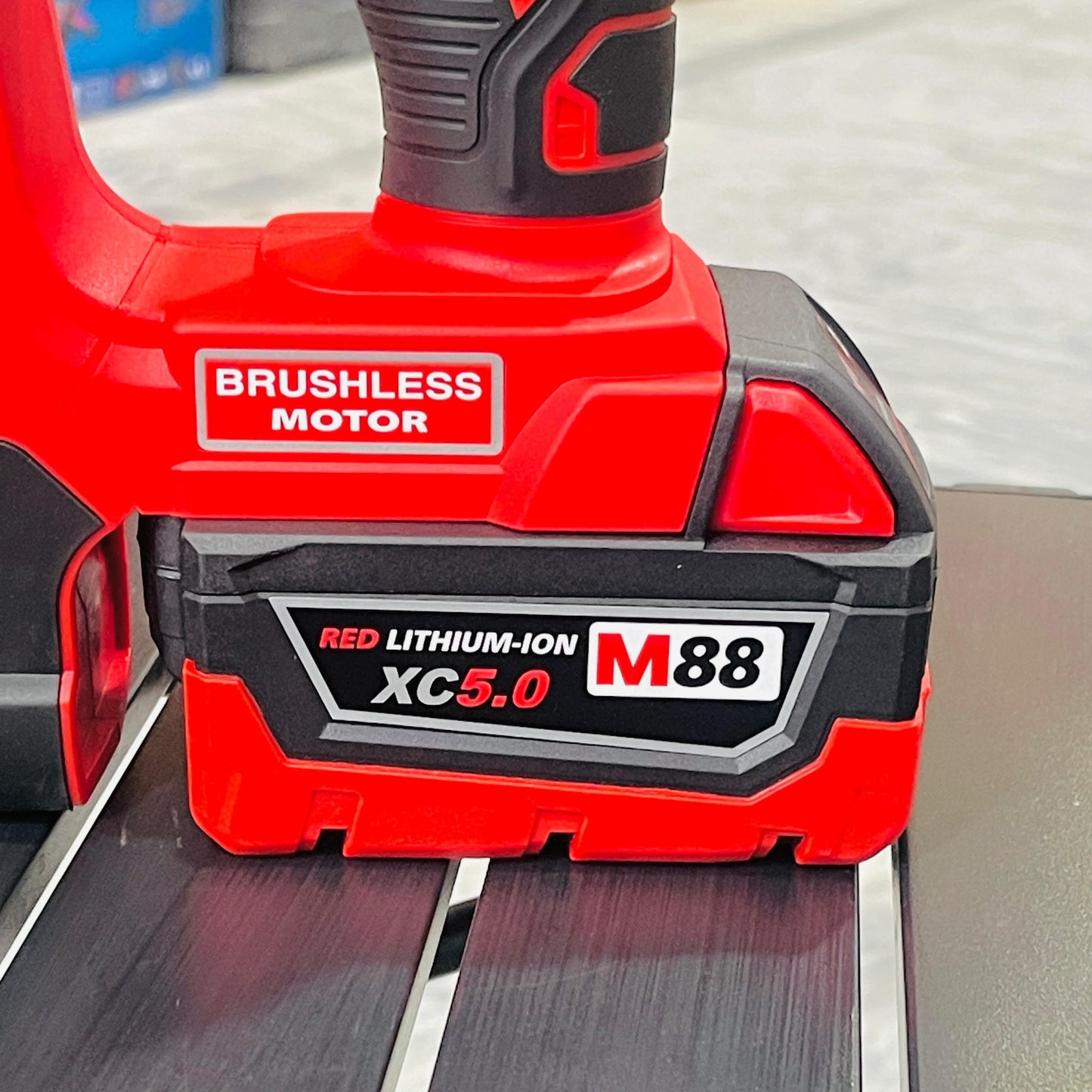 Milwaukee M88 Brushless Rotary Hammer Drill Kit