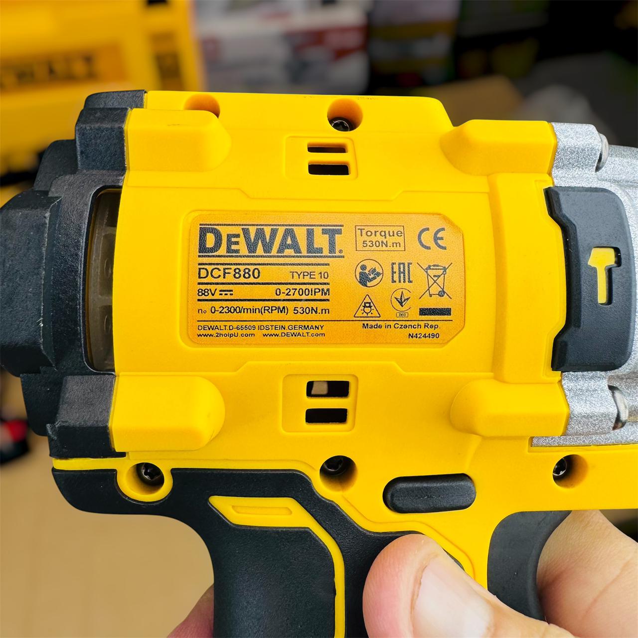DeWalt 2-in-1 Drill & Impact Wrench Set (Czech Republic)