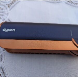 Dyson AirStrait Styler